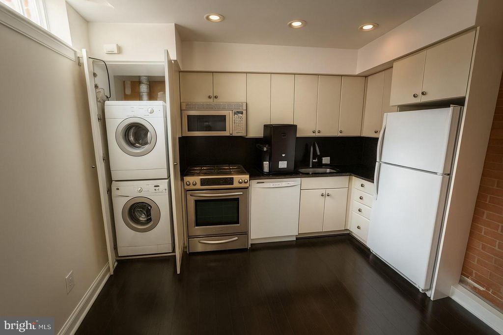 Photo of 1104 Lombard Street #43, PHILADELPHIA, PA 19147 (MLS # PAPH2537336)