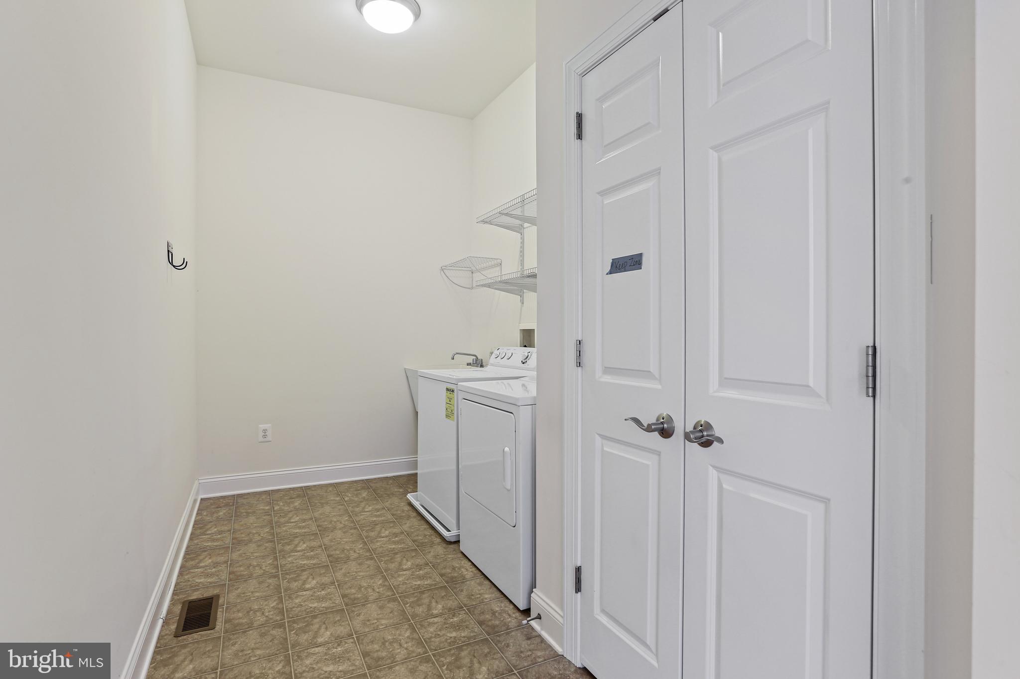 SCOT'S GLEN - Residential