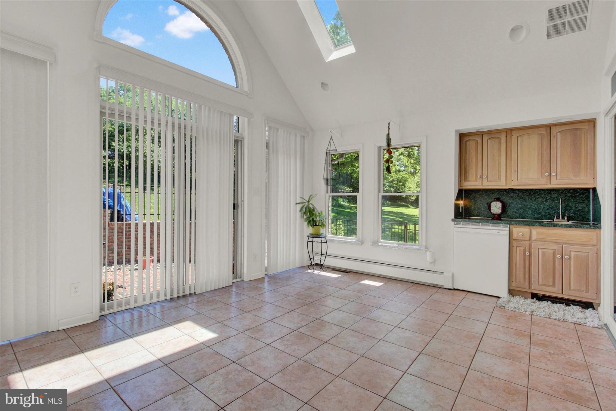 VISTA HEIGHTS - Residential