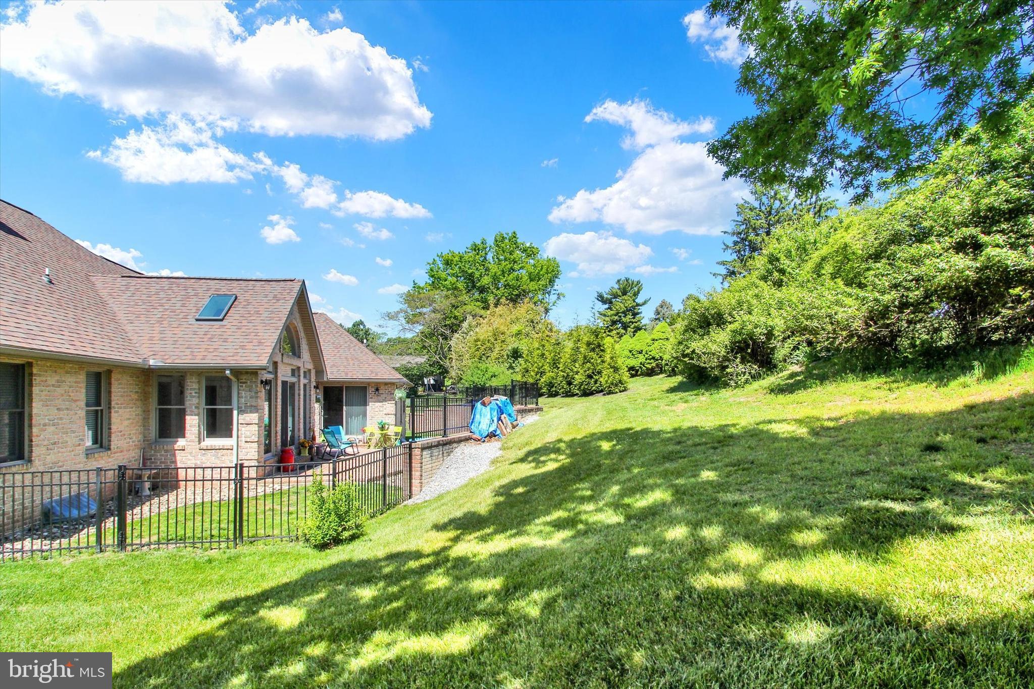 VISTA HEIGHTS - Residential