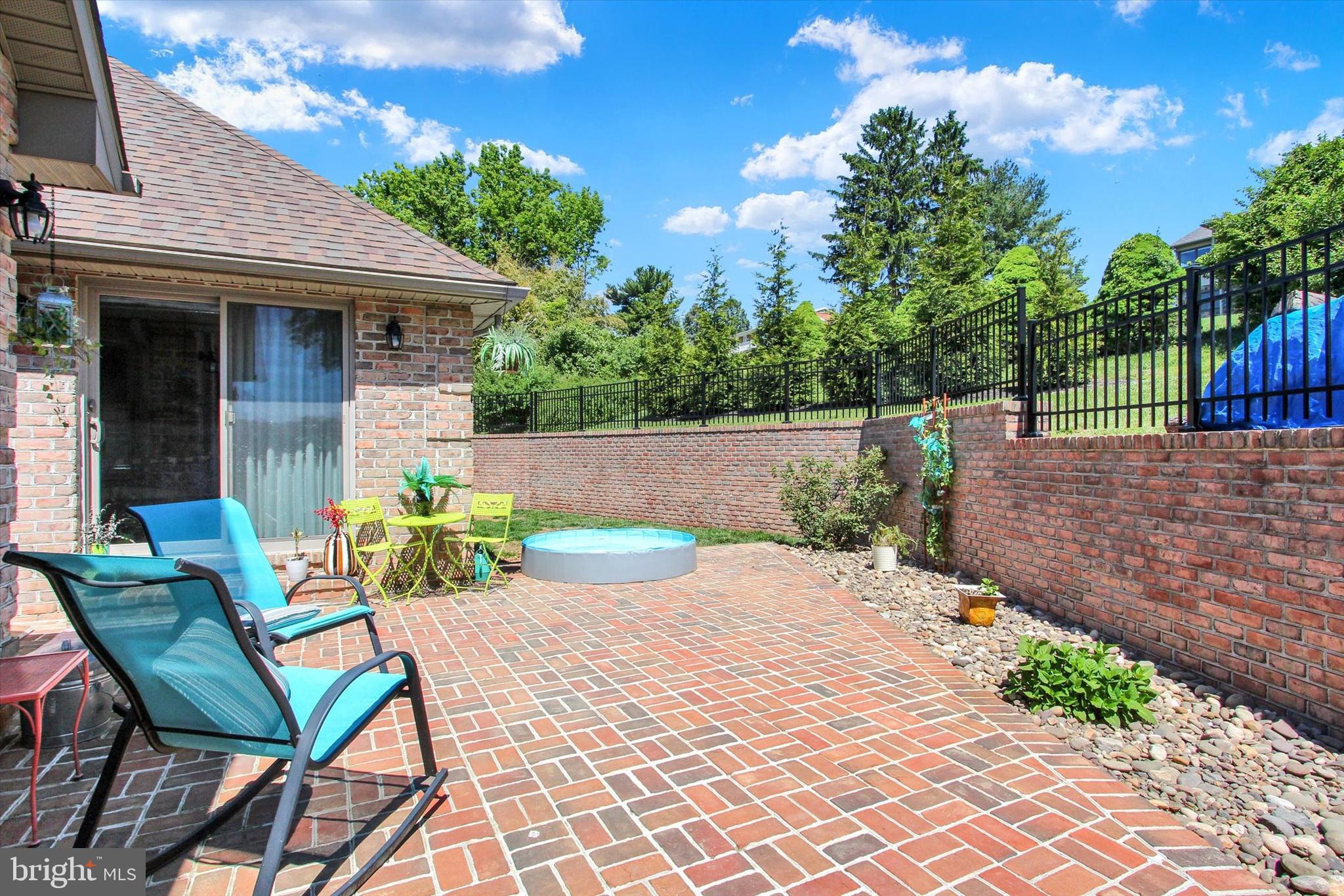 VISTA HEIGHTS - Residential