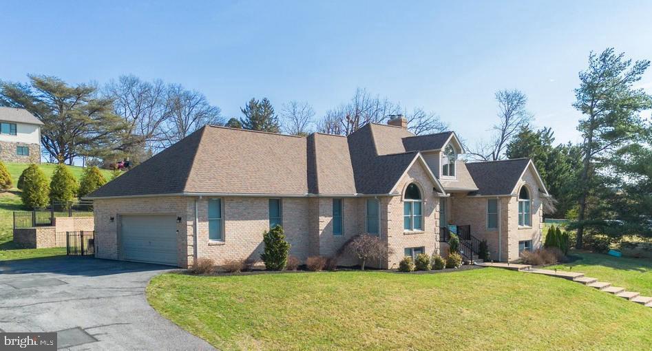 VISTA HEIGHTS - Residential