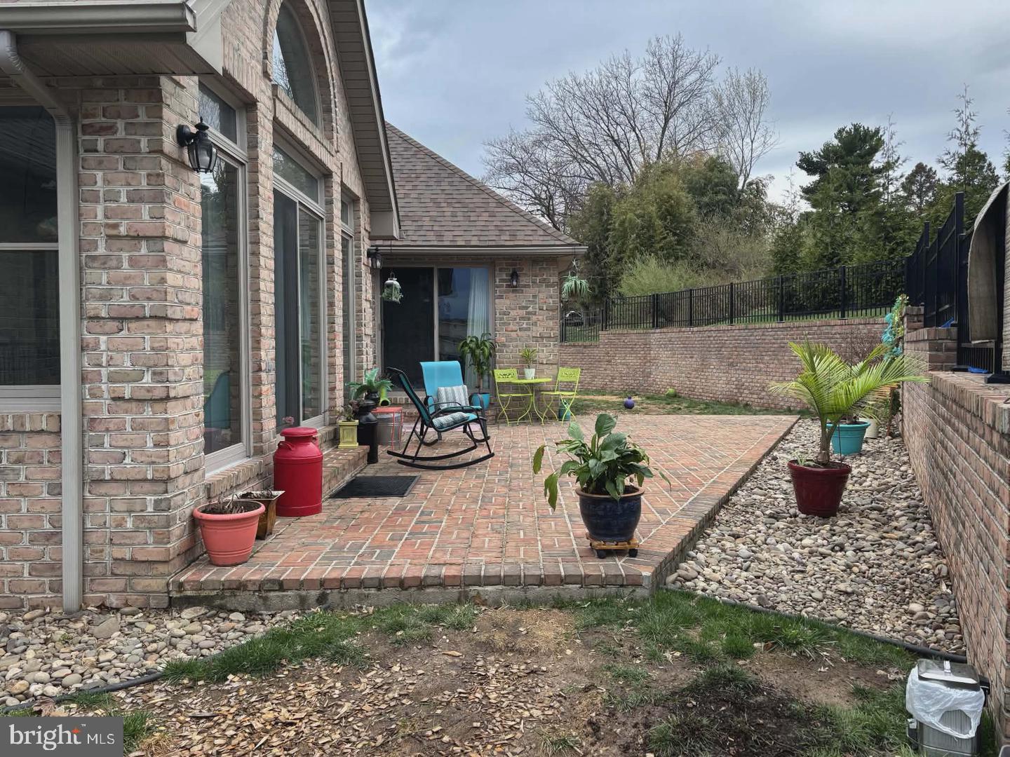 VISTA HEIGHTS - Residential