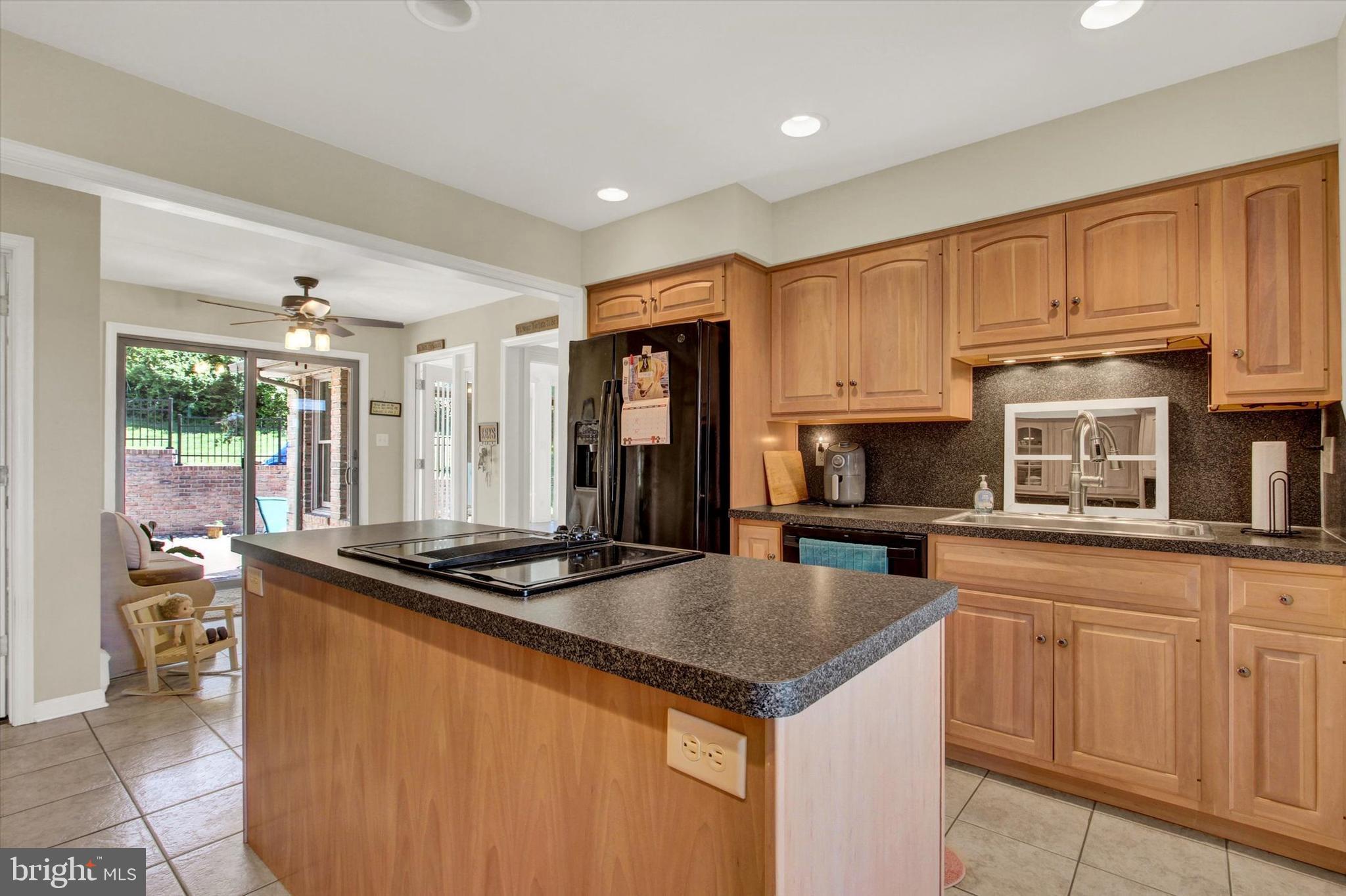 VISTA HEIGHTS - Residential
