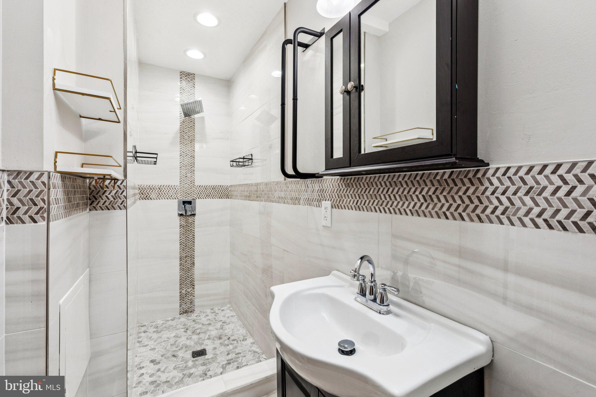 GERMANTOWN - Residential