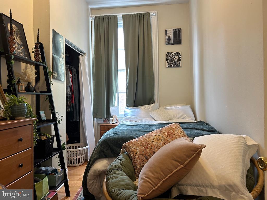 WASHINGTON SQ - Residential Lease