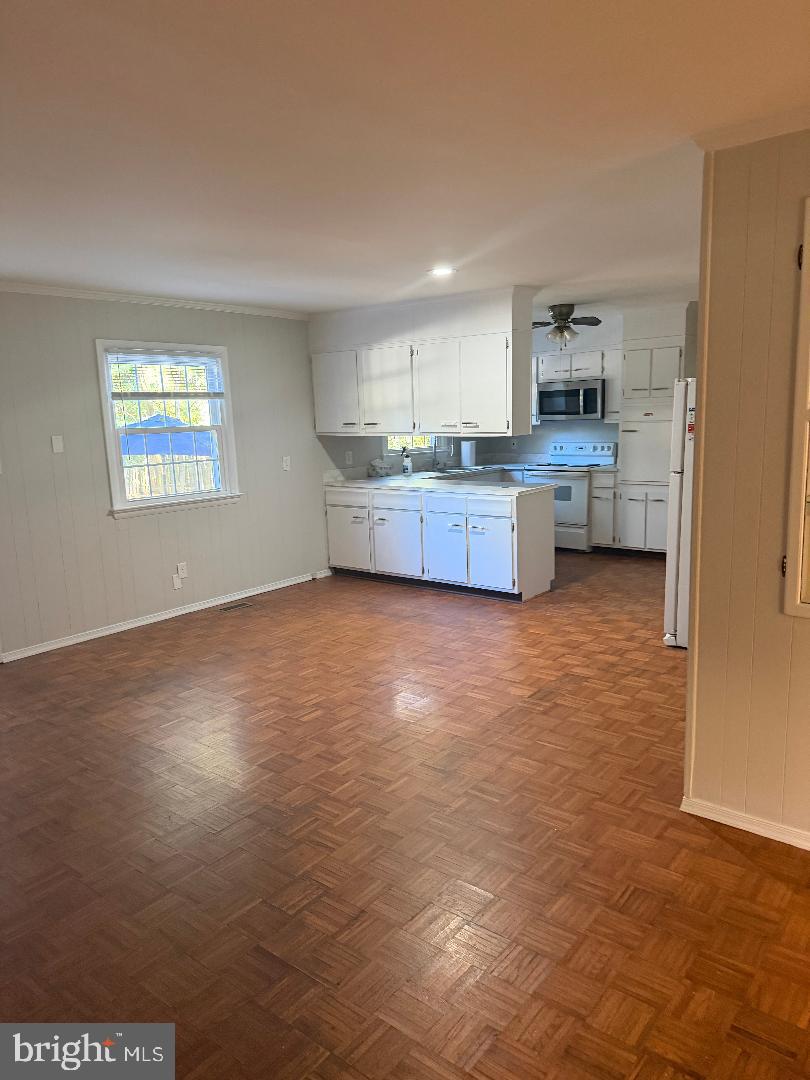 GRAHAM PARK SHORES - Residential Lease