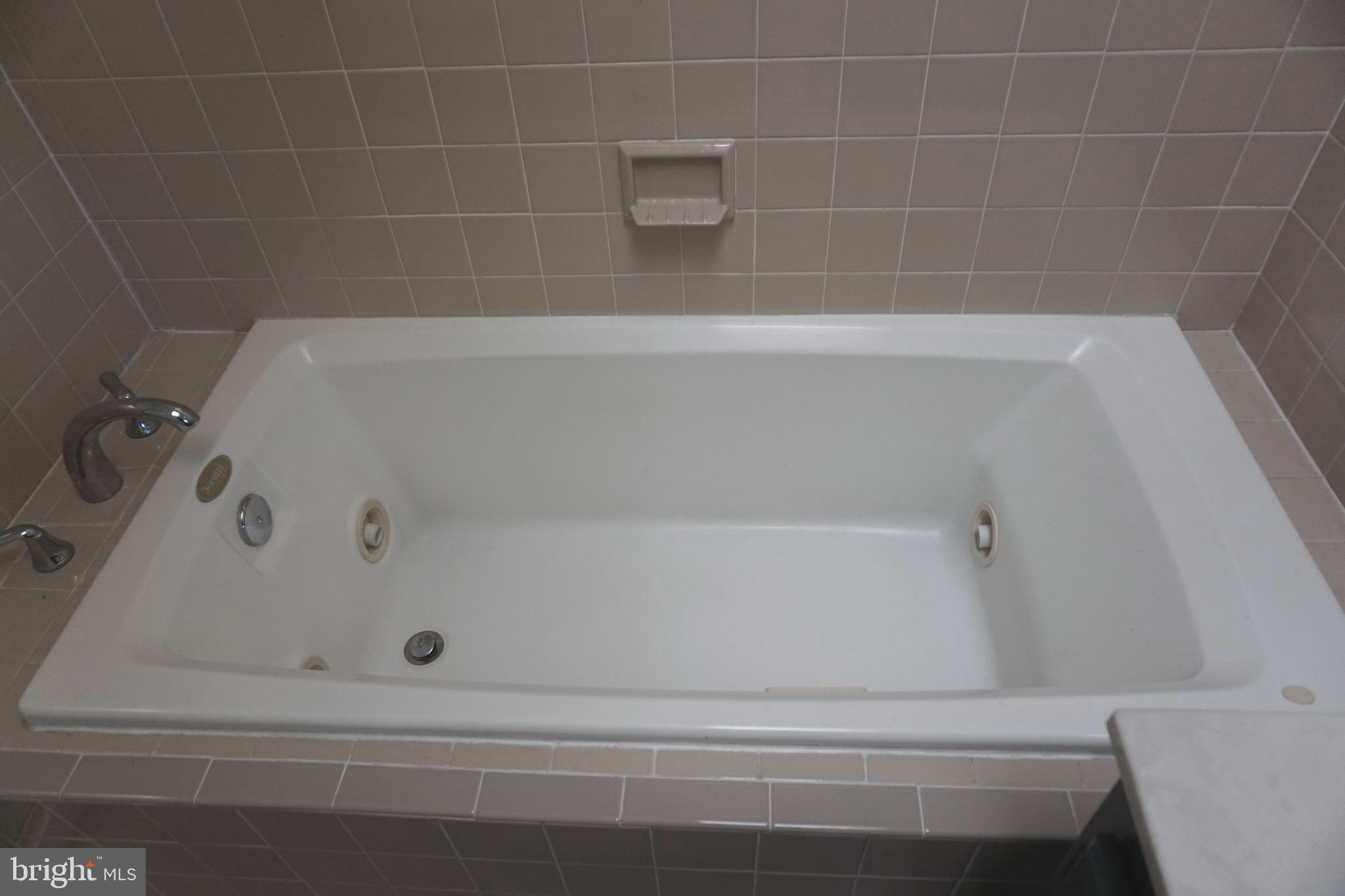 QUINCE ORCHARD ESTATES - Residential Lease