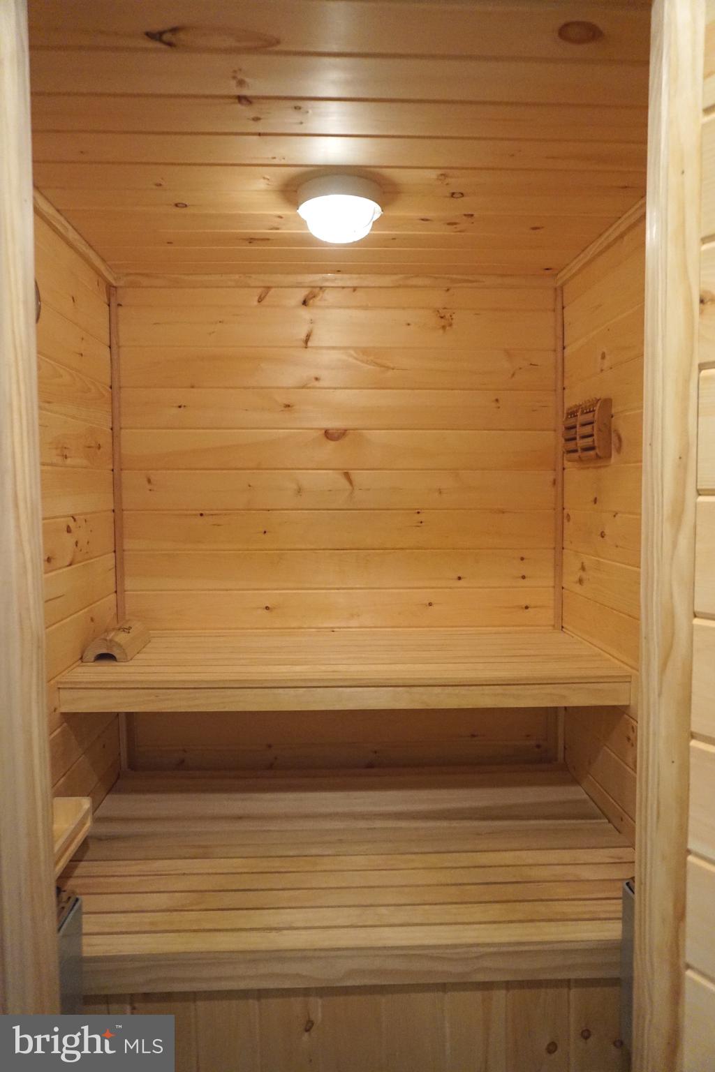 QUINCE ORCHARD ESTATES - Residential Lease