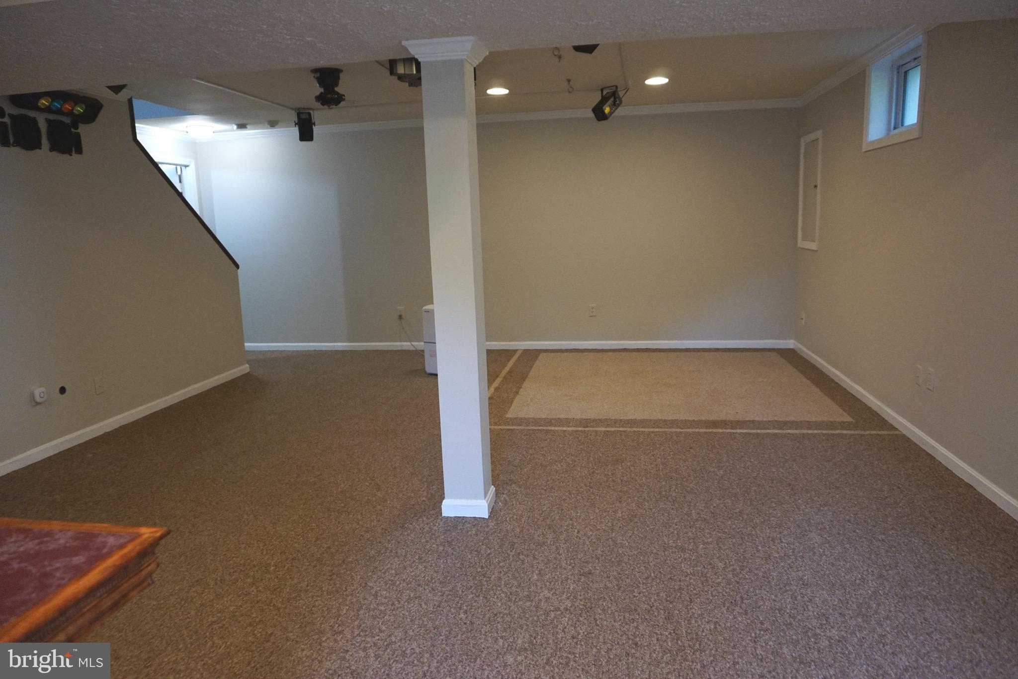 QUINCE ORCHARD ESTATES - Residential Lease