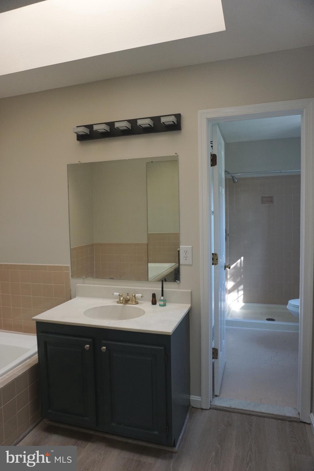 QUINCE ORCHARD ESTATES - Residential Lease