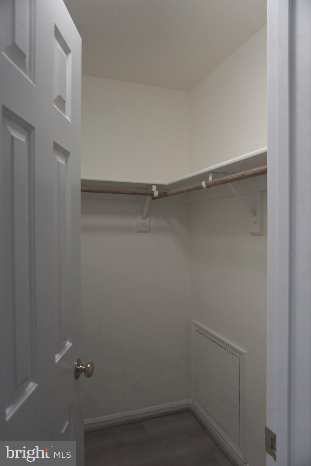 QUINCE ORCHARD ESTATES - Residential Lease