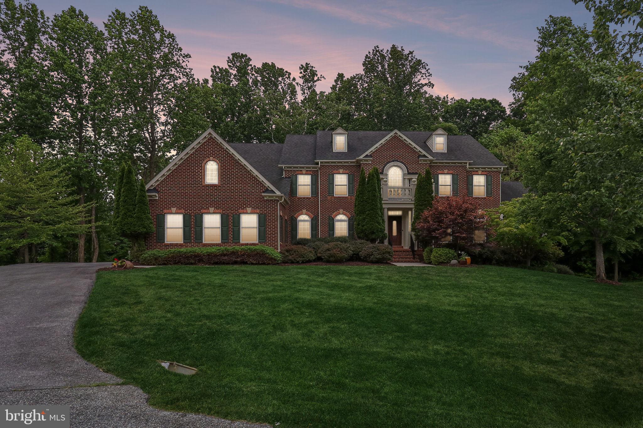 302 PANORA WAY