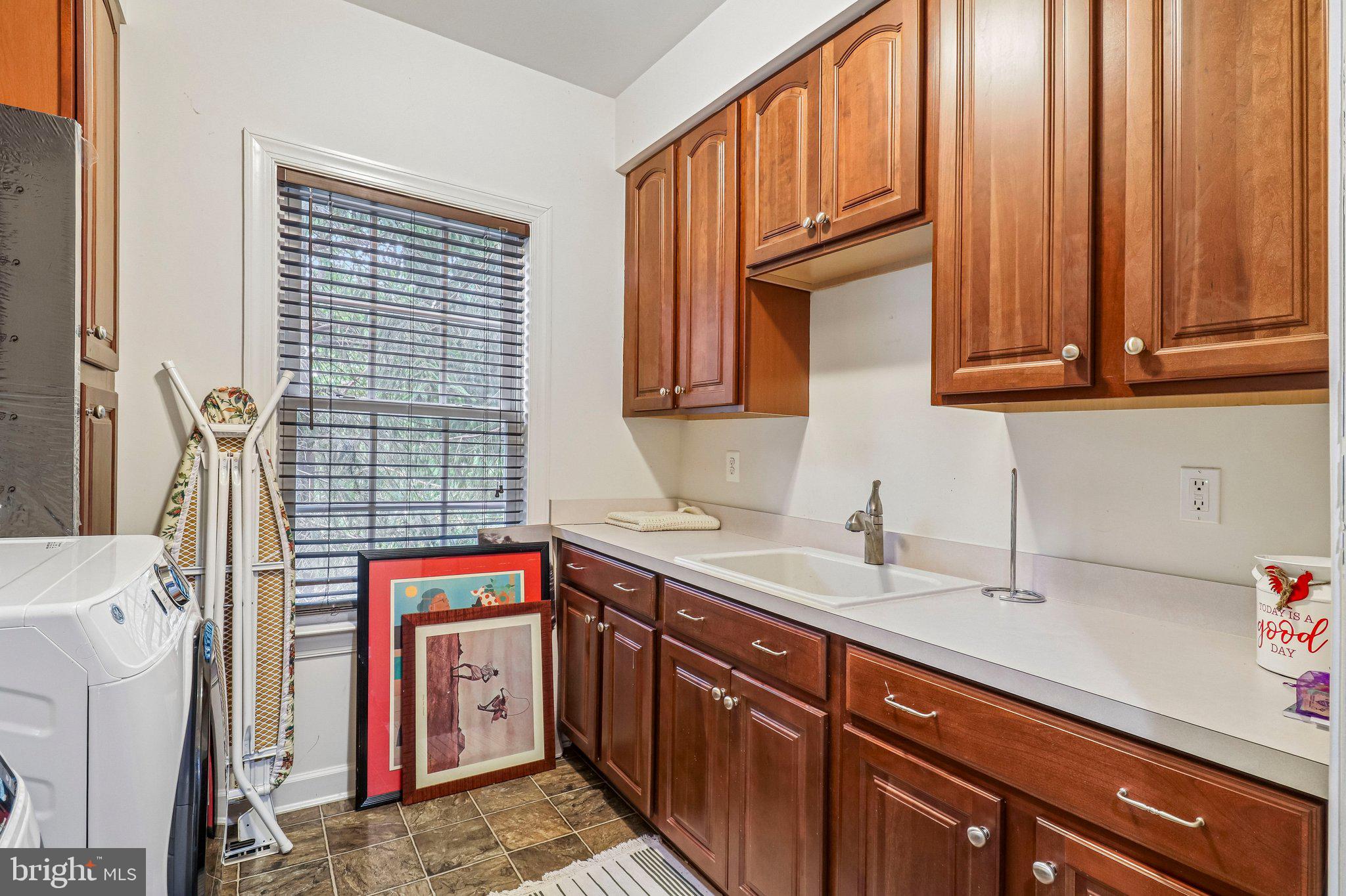 OAK CREEK CLUB - Residential