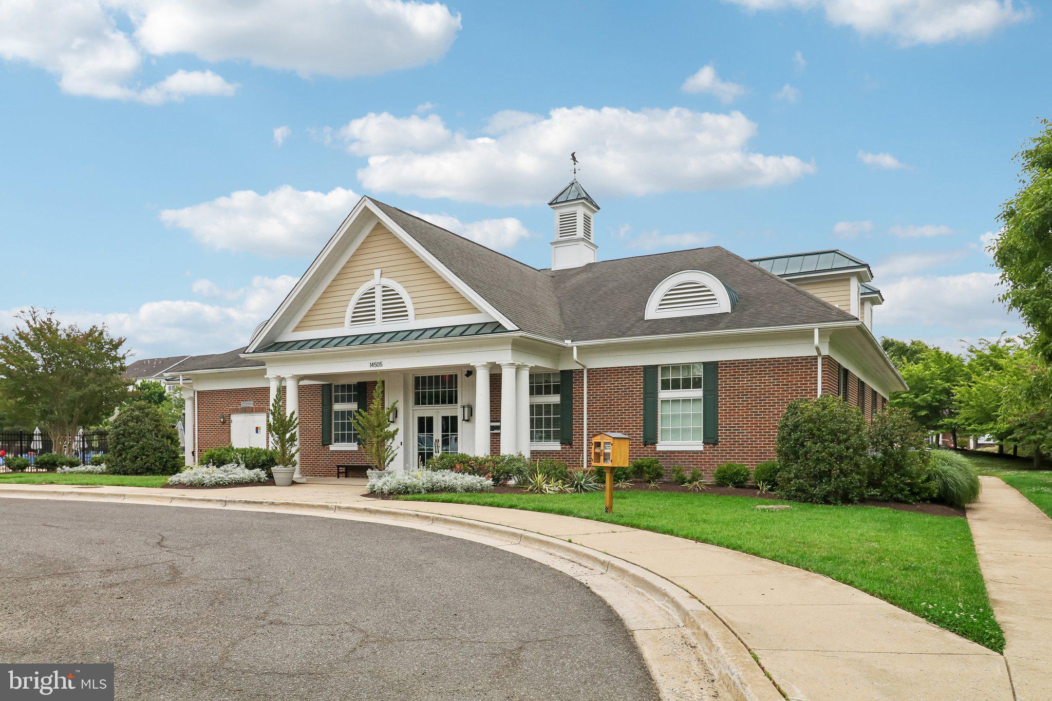 OAK CREEK CLUB - Residential