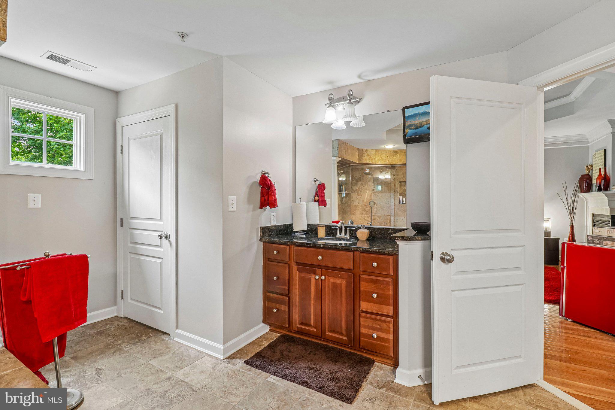 OAK CREEK CLUB - Residential