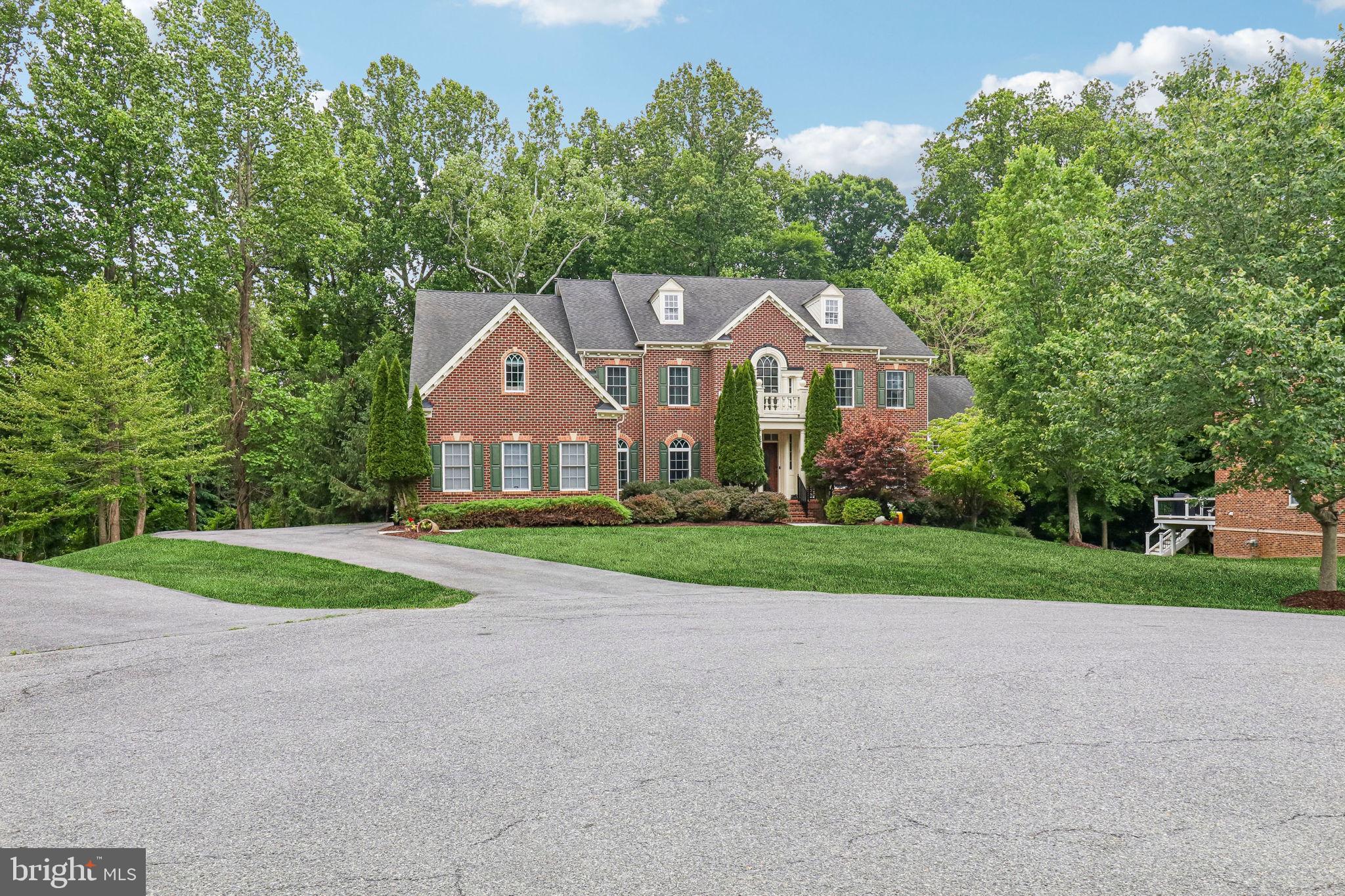 302 PANORA WAY