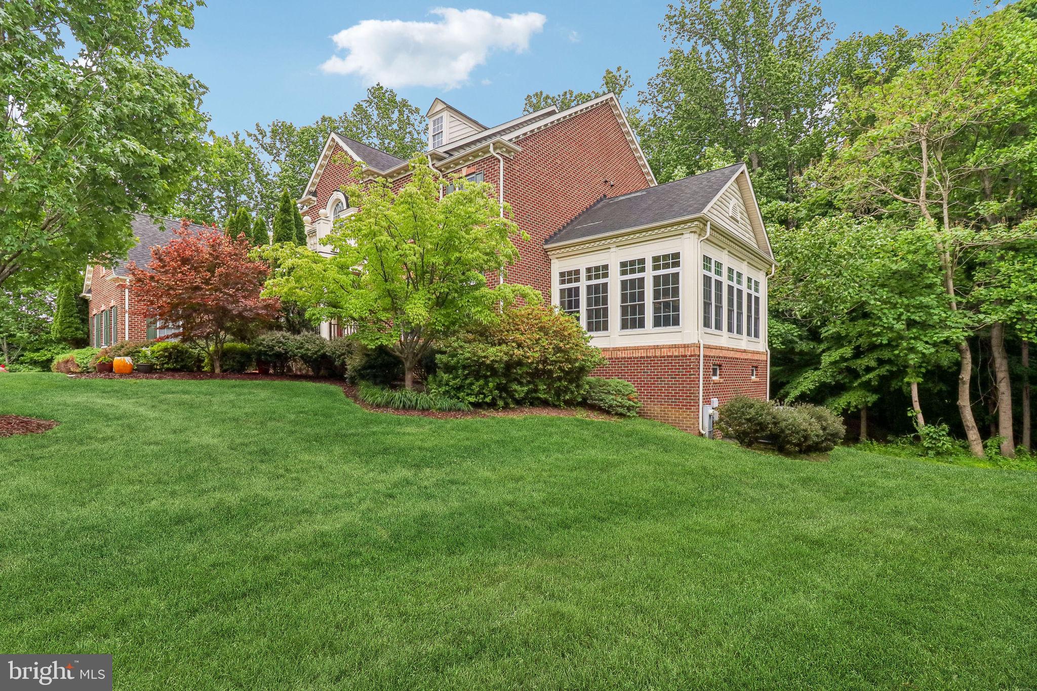 OAK CREEK CLUB - Residential