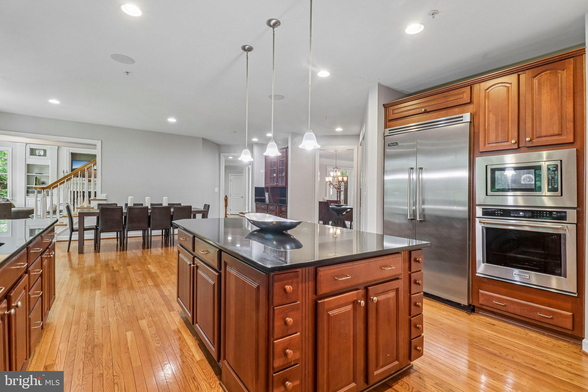 OAK CREEK CLUB - Residential