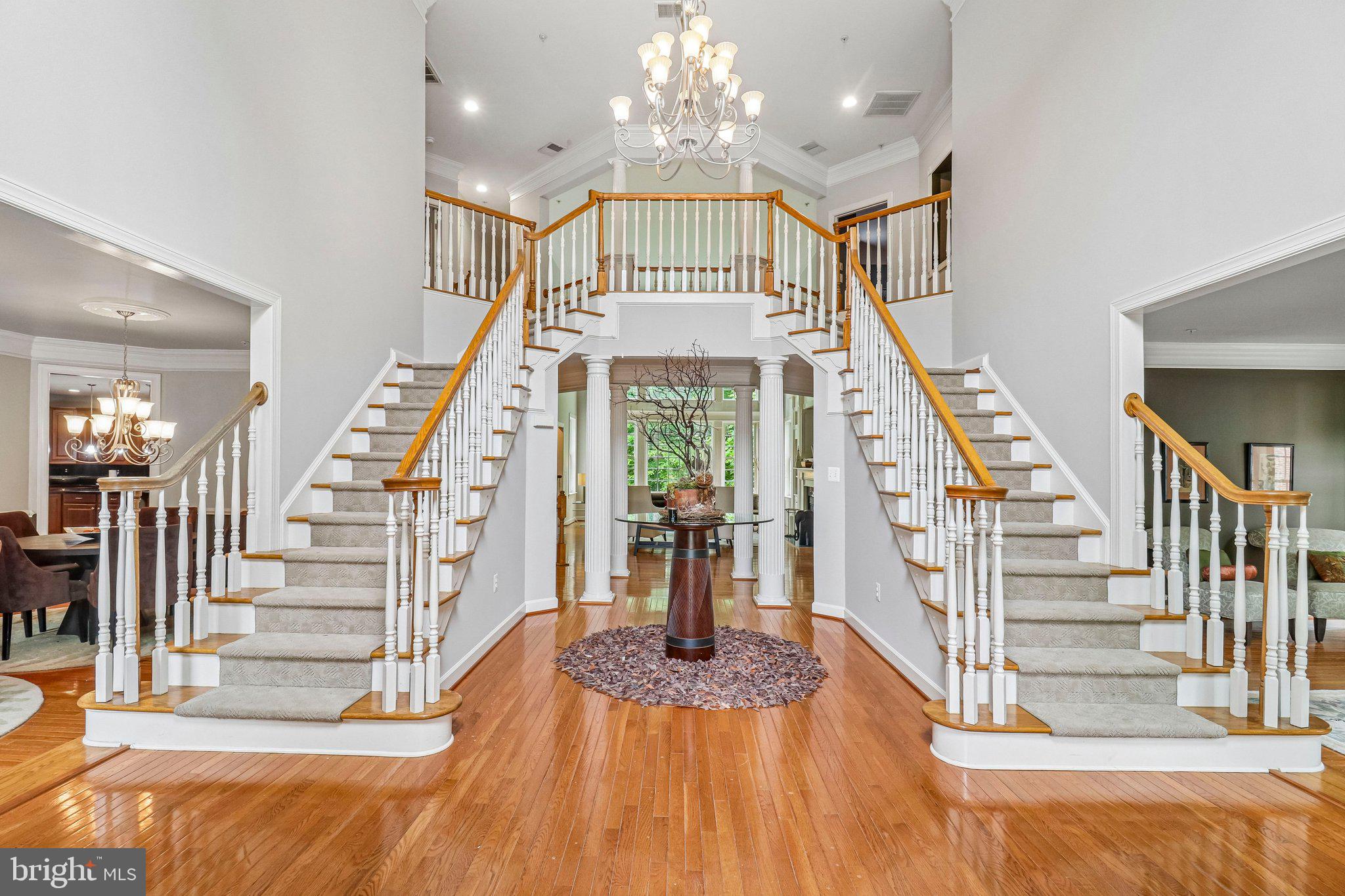 302 PANORA WAY