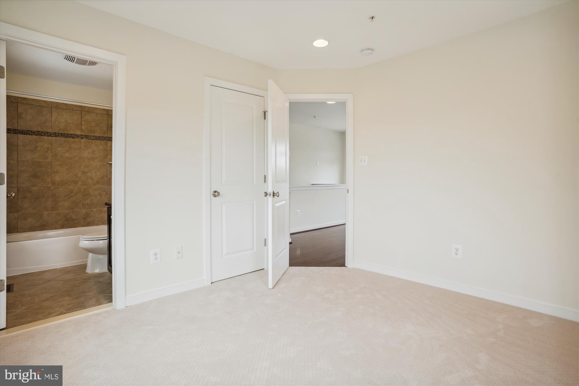 MOSAIC DISTRICT - Residential Lease