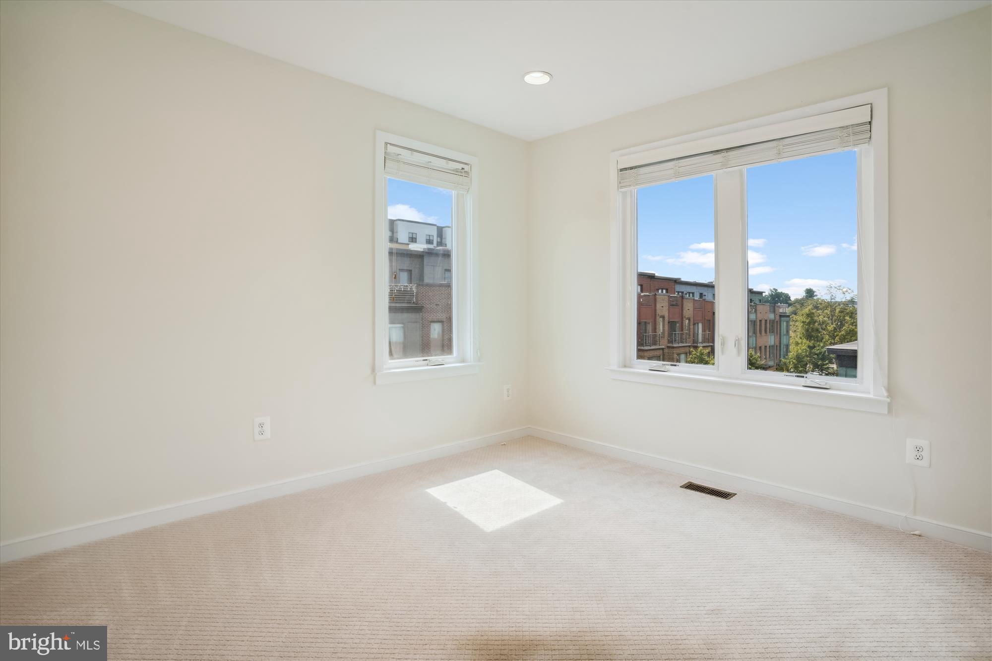 MOSAIC DISTRICT - Residential Lease