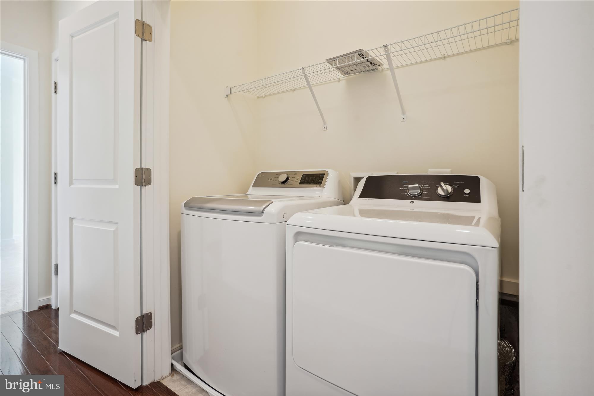 MOSAIC DISTRICT - Residential Lease