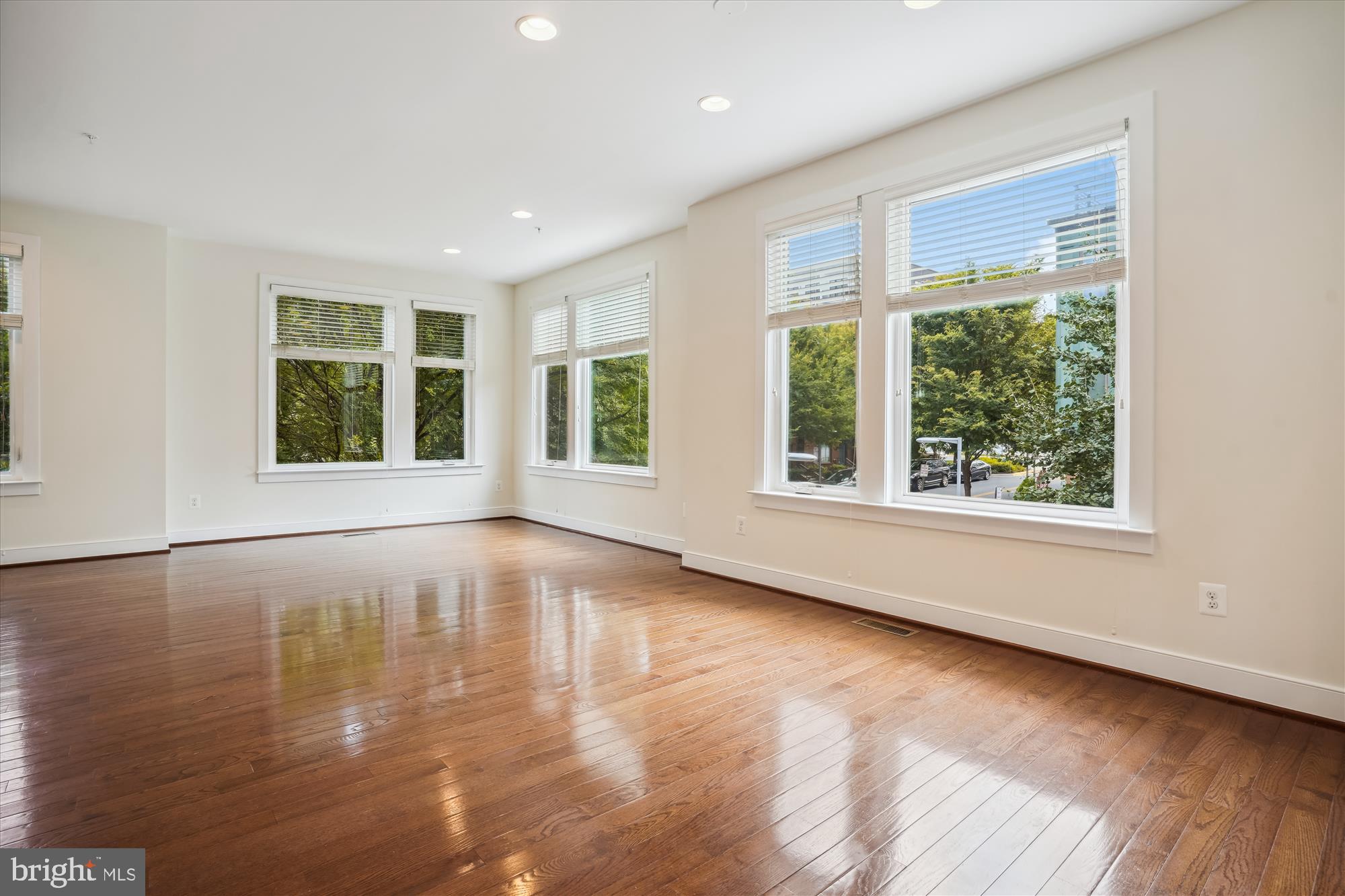 MOSAIC DISTRICT - Residential Lease