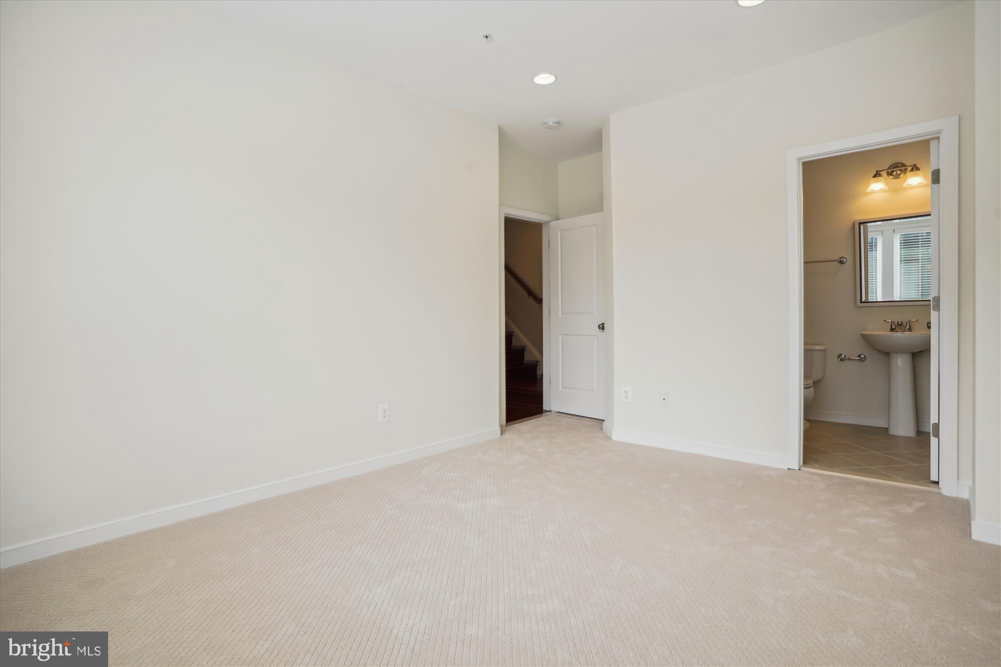 MOSAIC DISTRICT - Residential Lease