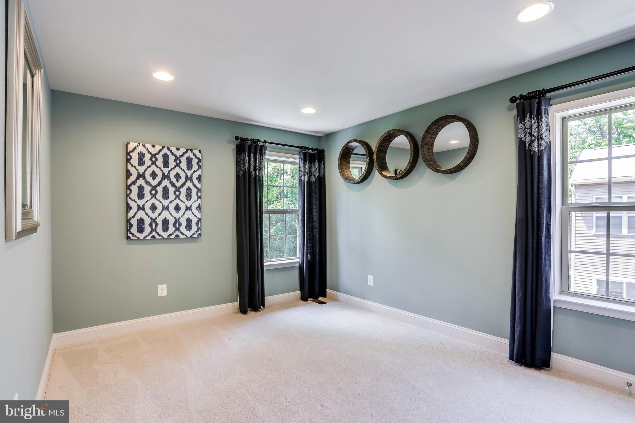 HOLLY RIDGE - Residential