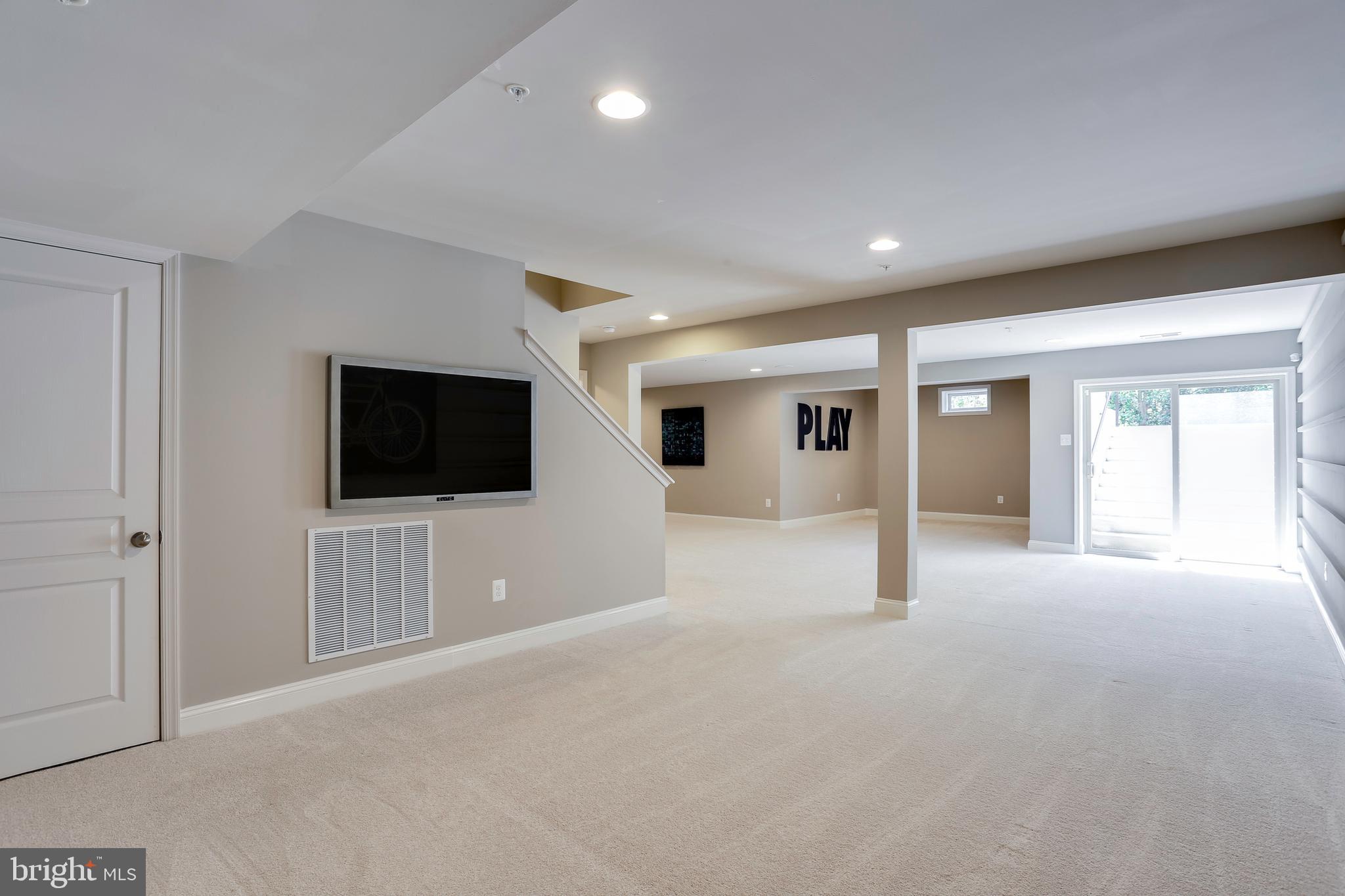 HOLLY RIDGE - Residential