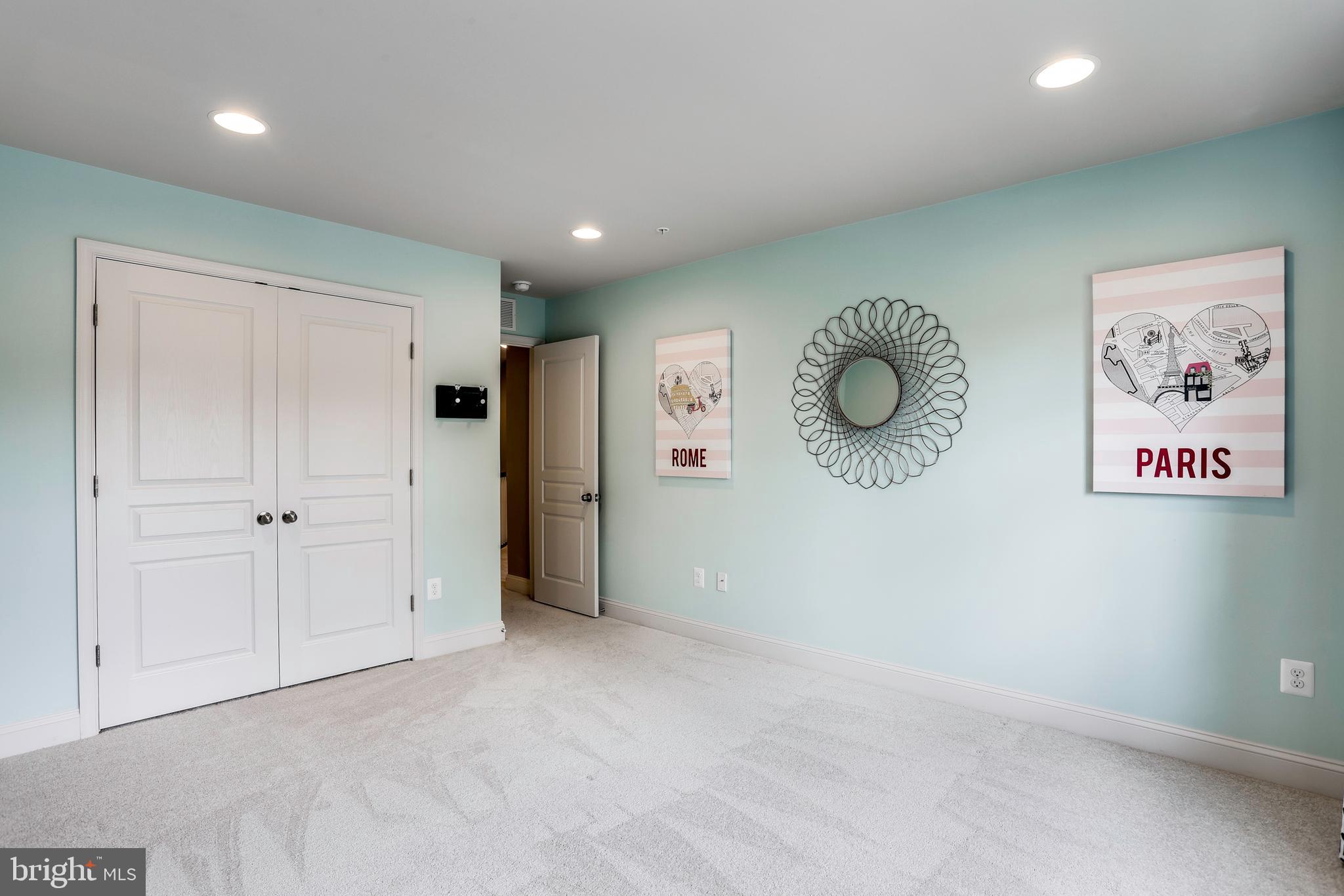 HOLLY RIDGE - Residential