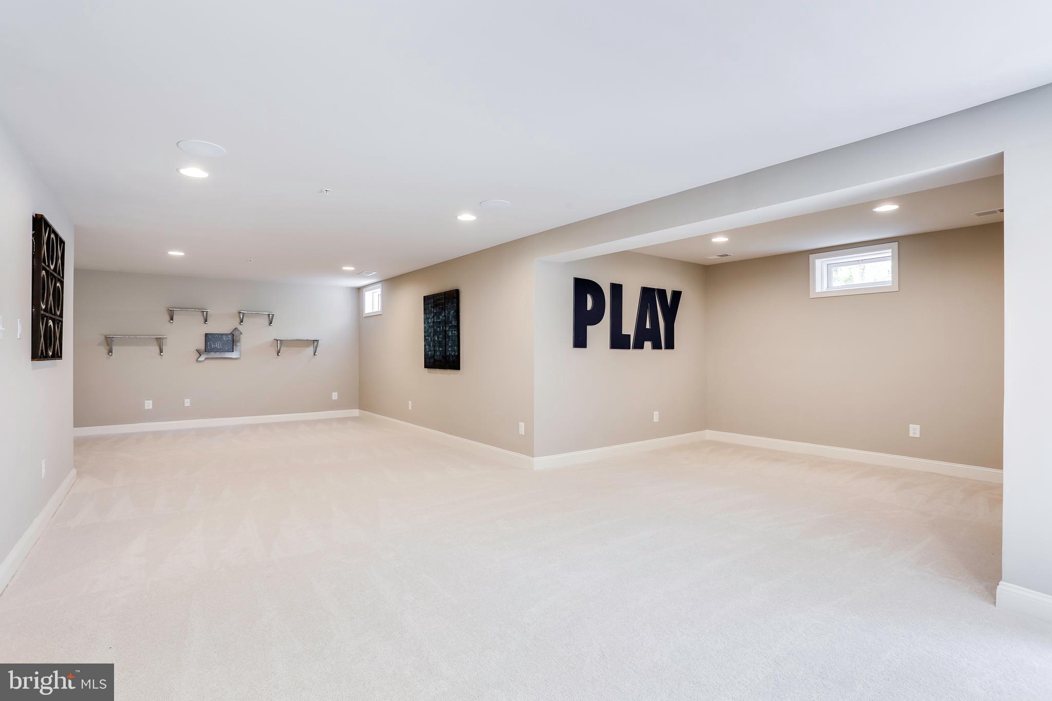 HOLLY RIDGE - Residential