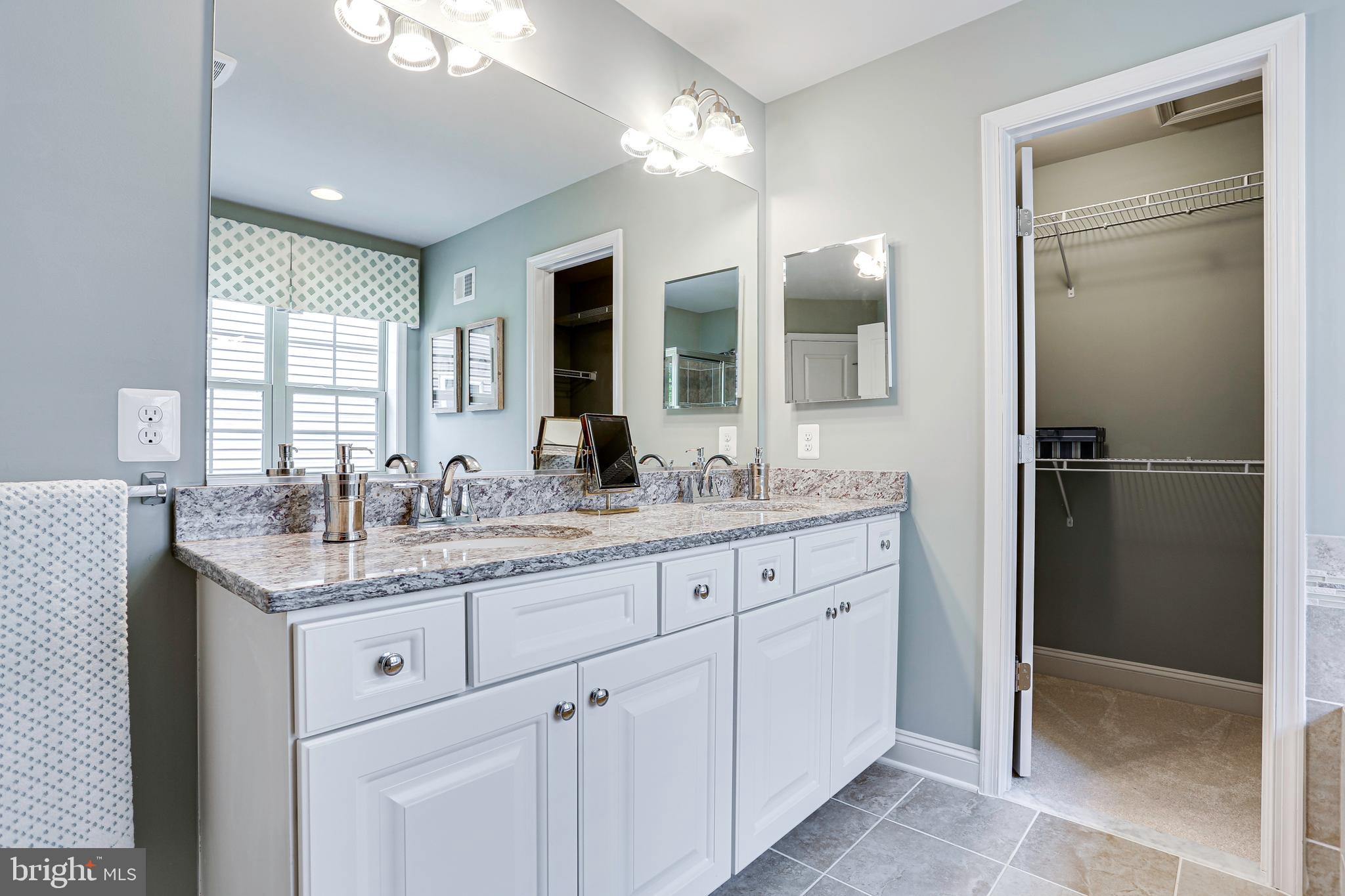 HOLLY RIDGE - Residential