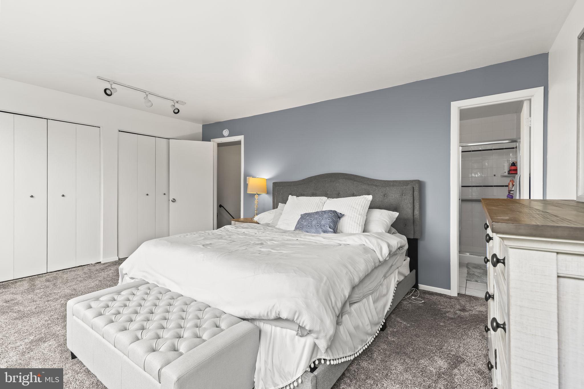 CONCORD MEWS - Residential Lease