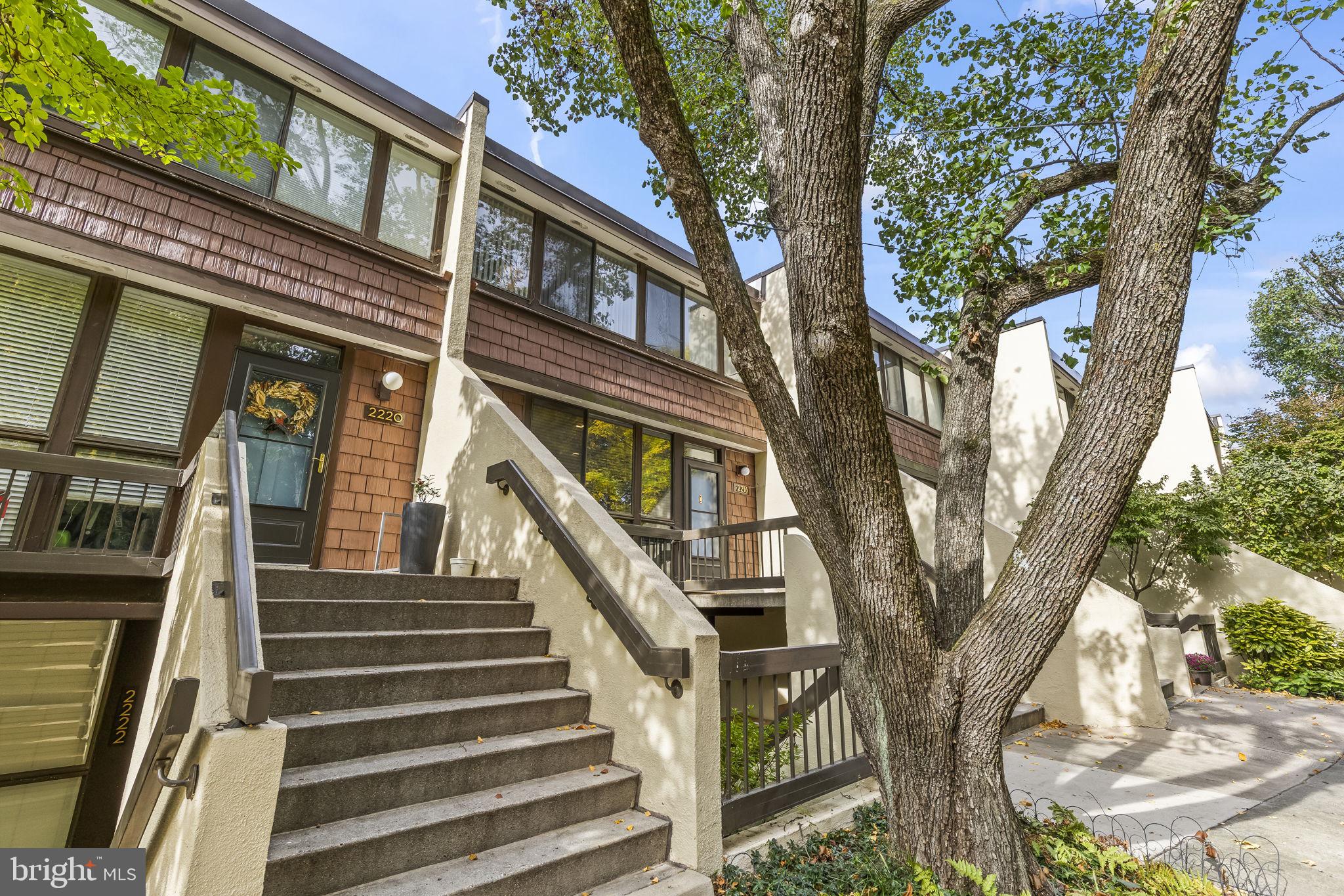 CONCORD MEWS - Residential Lease