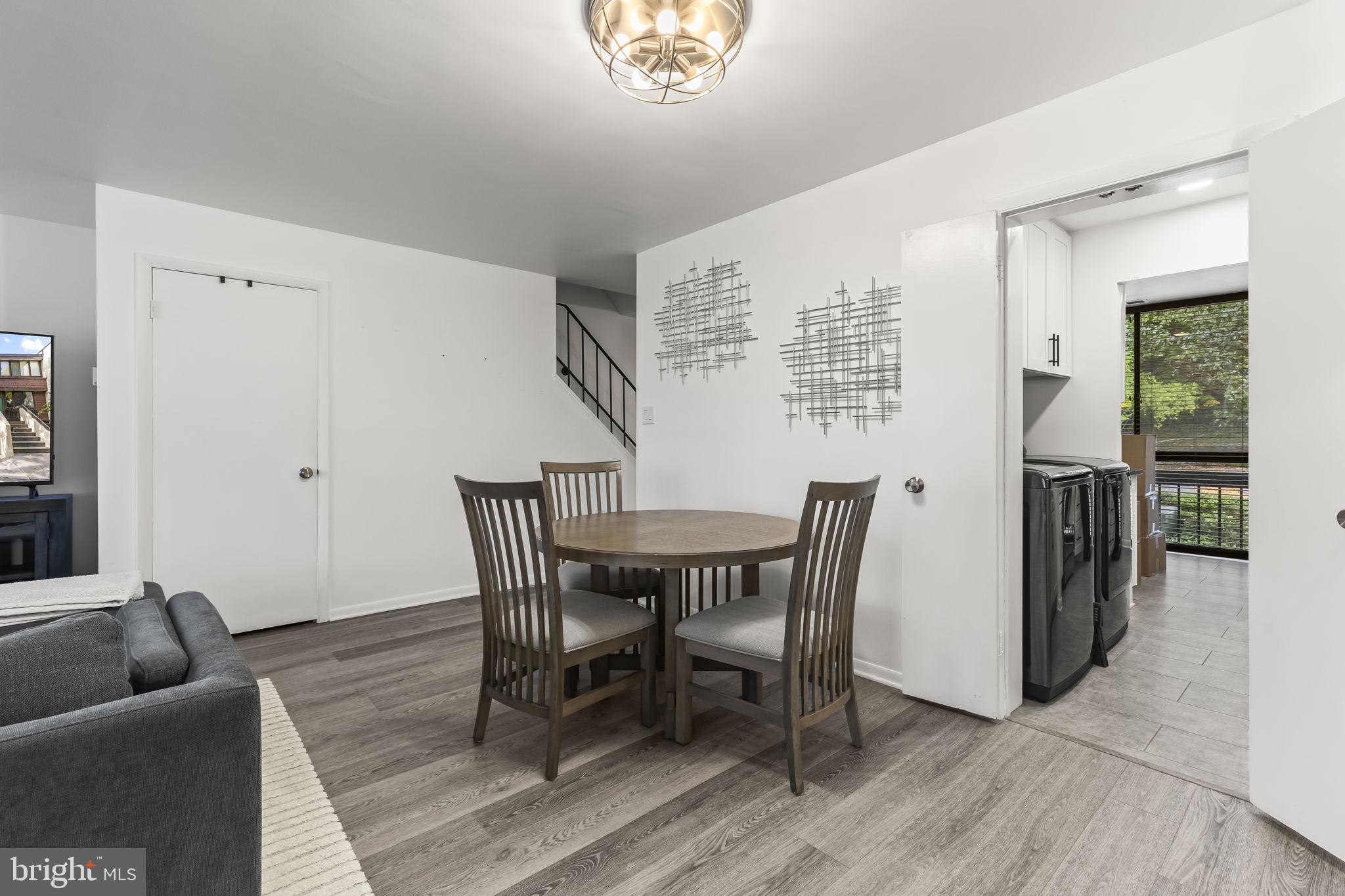 CONCORD MEWS - Residential Lease