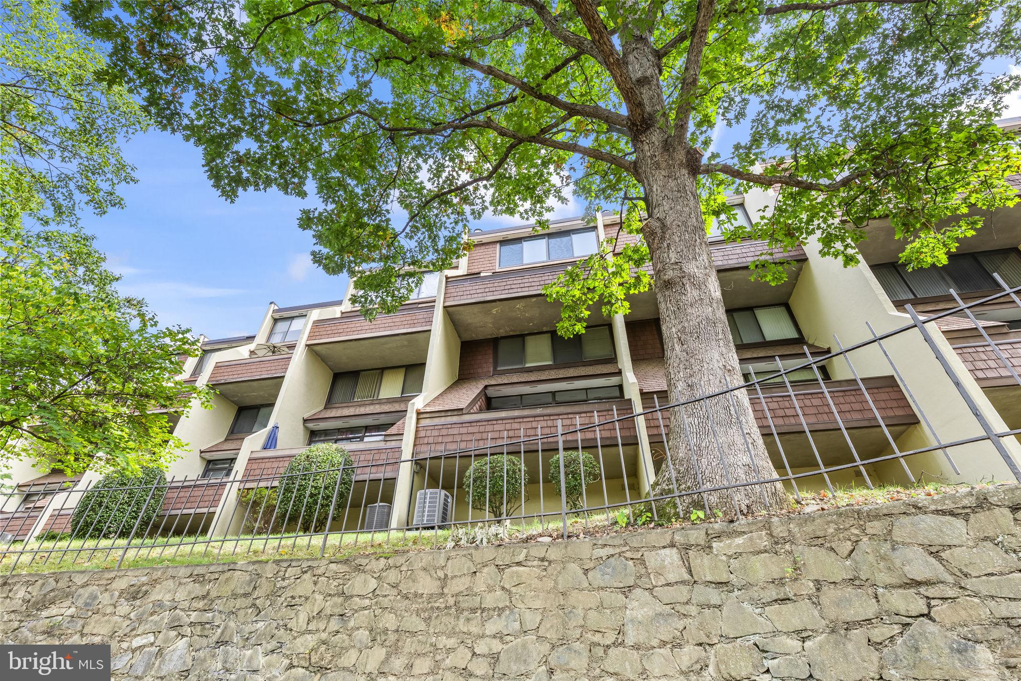 CONCORD MEWS - Residential Lease