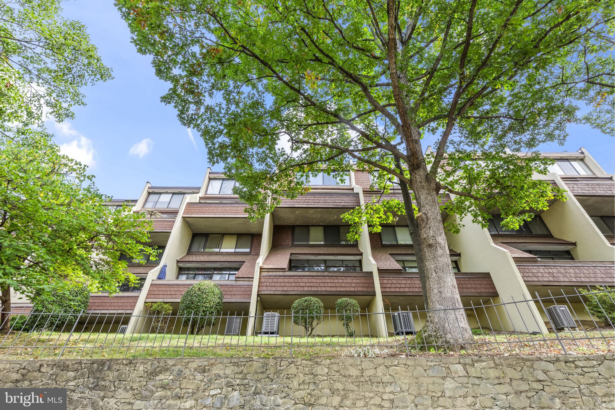 CONCORD MEWS - Residential Lease