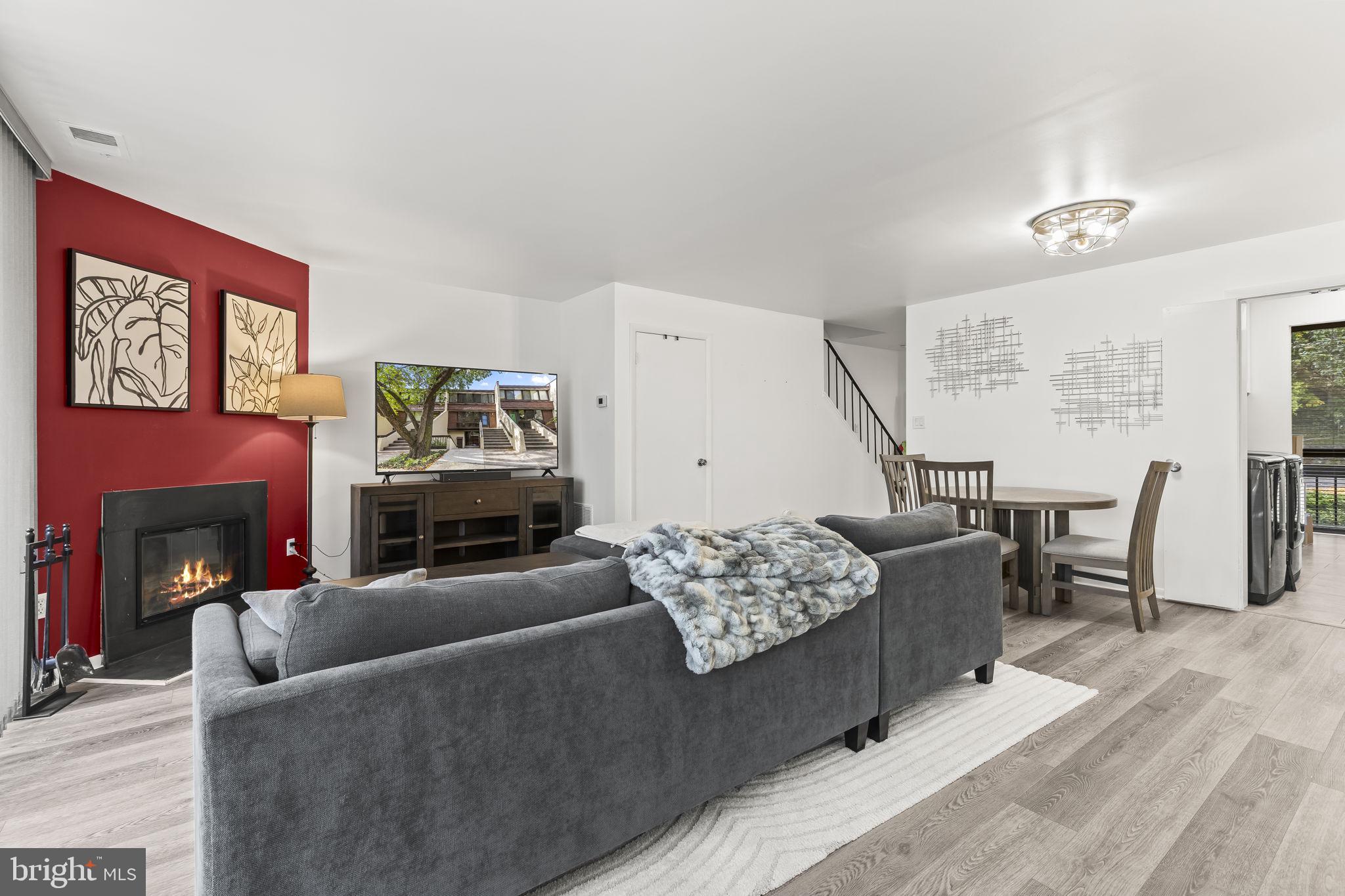 CONCORD MEWS - Residential Lease