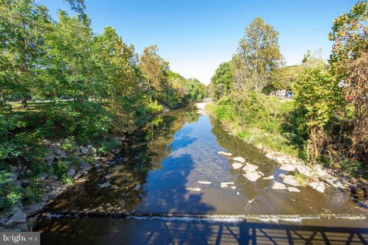 CONCORD MEWS - Residential Lease