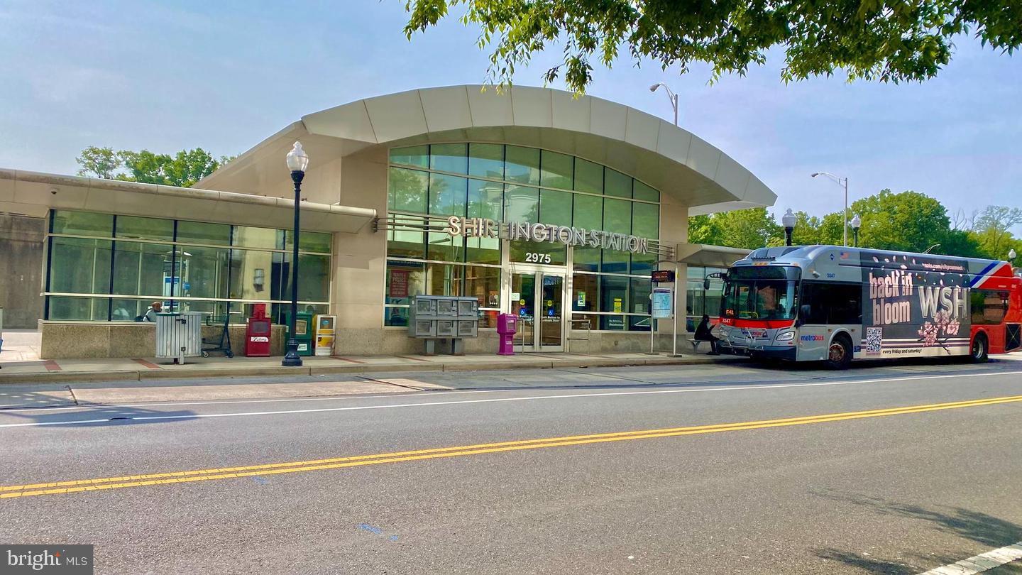 CONCORD MEWS - Residential Lease