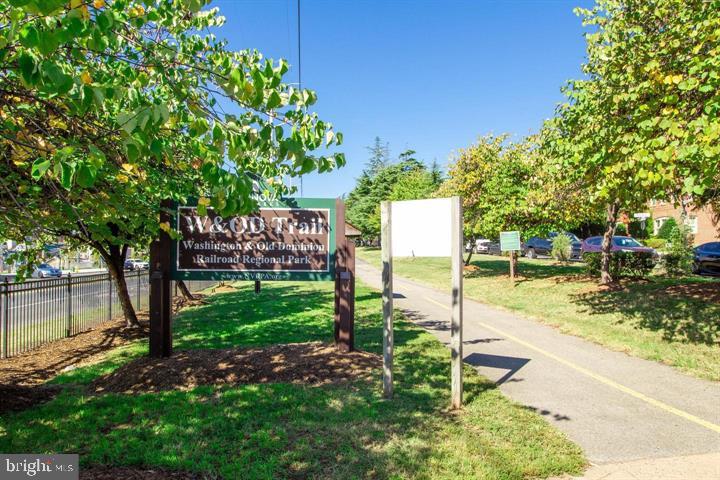 CONCORD MEWS - Residential Lease