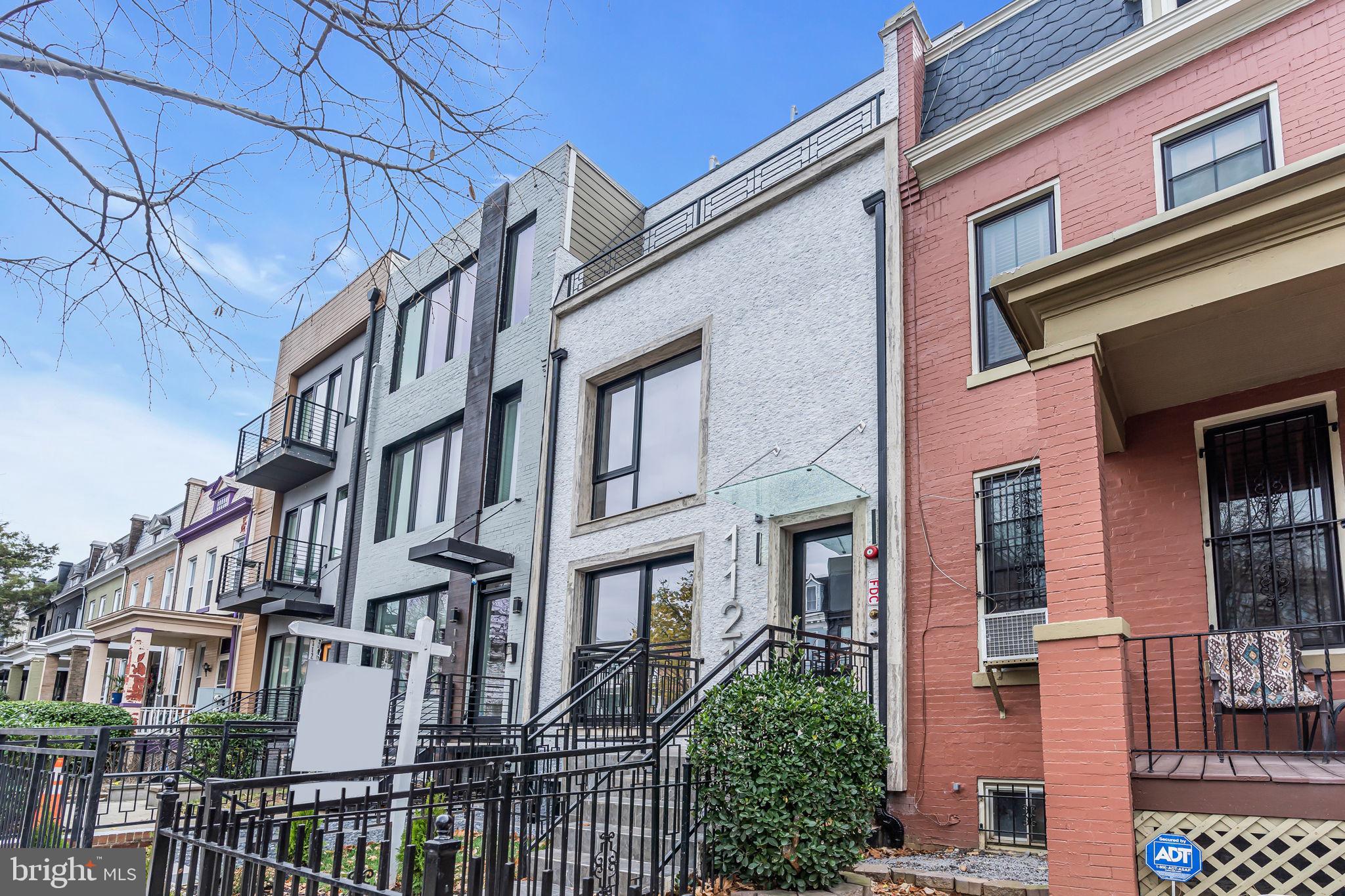 1121 MORSE STREET NE