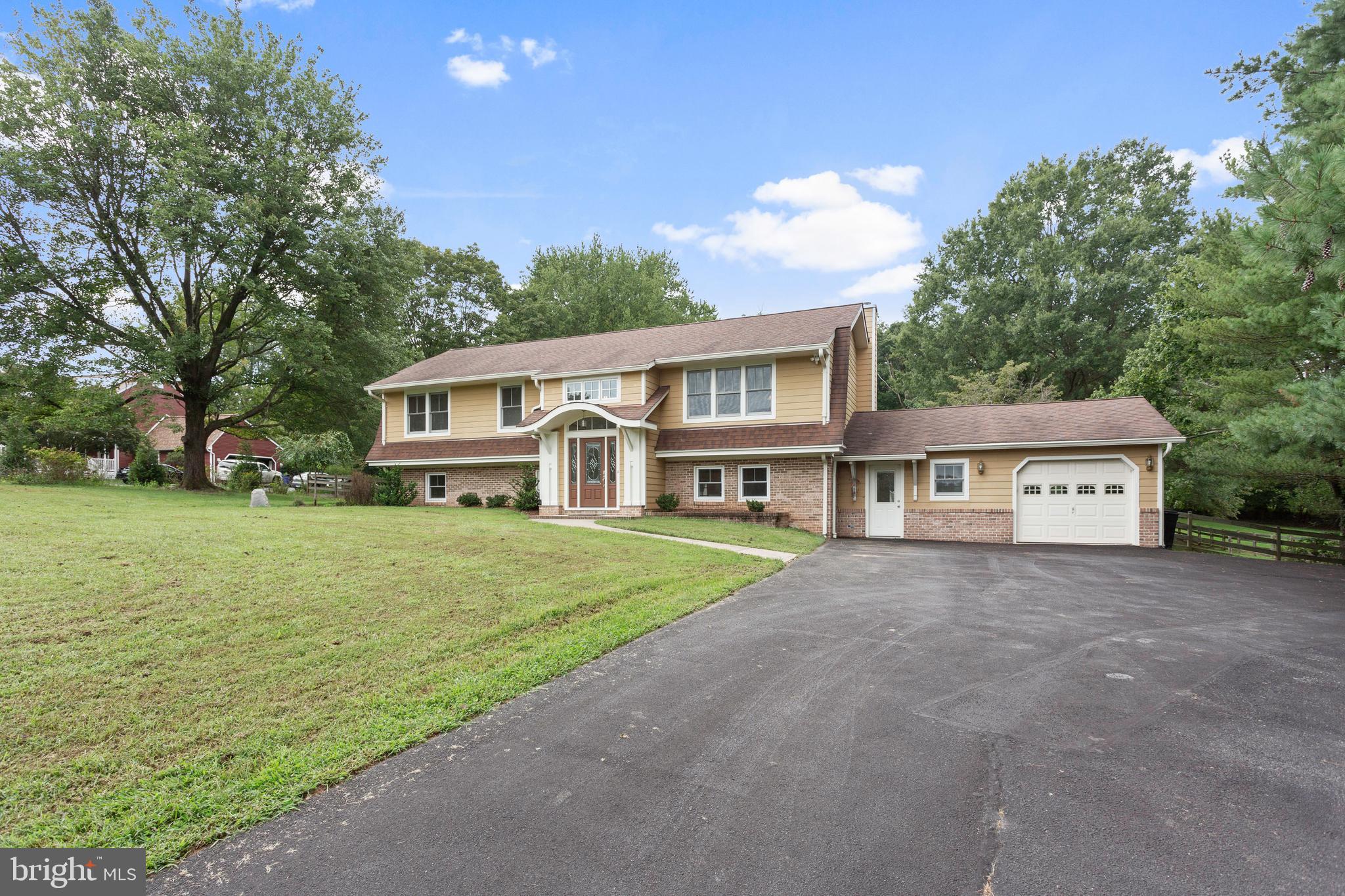 DAISY HILL ESTATES - Residential