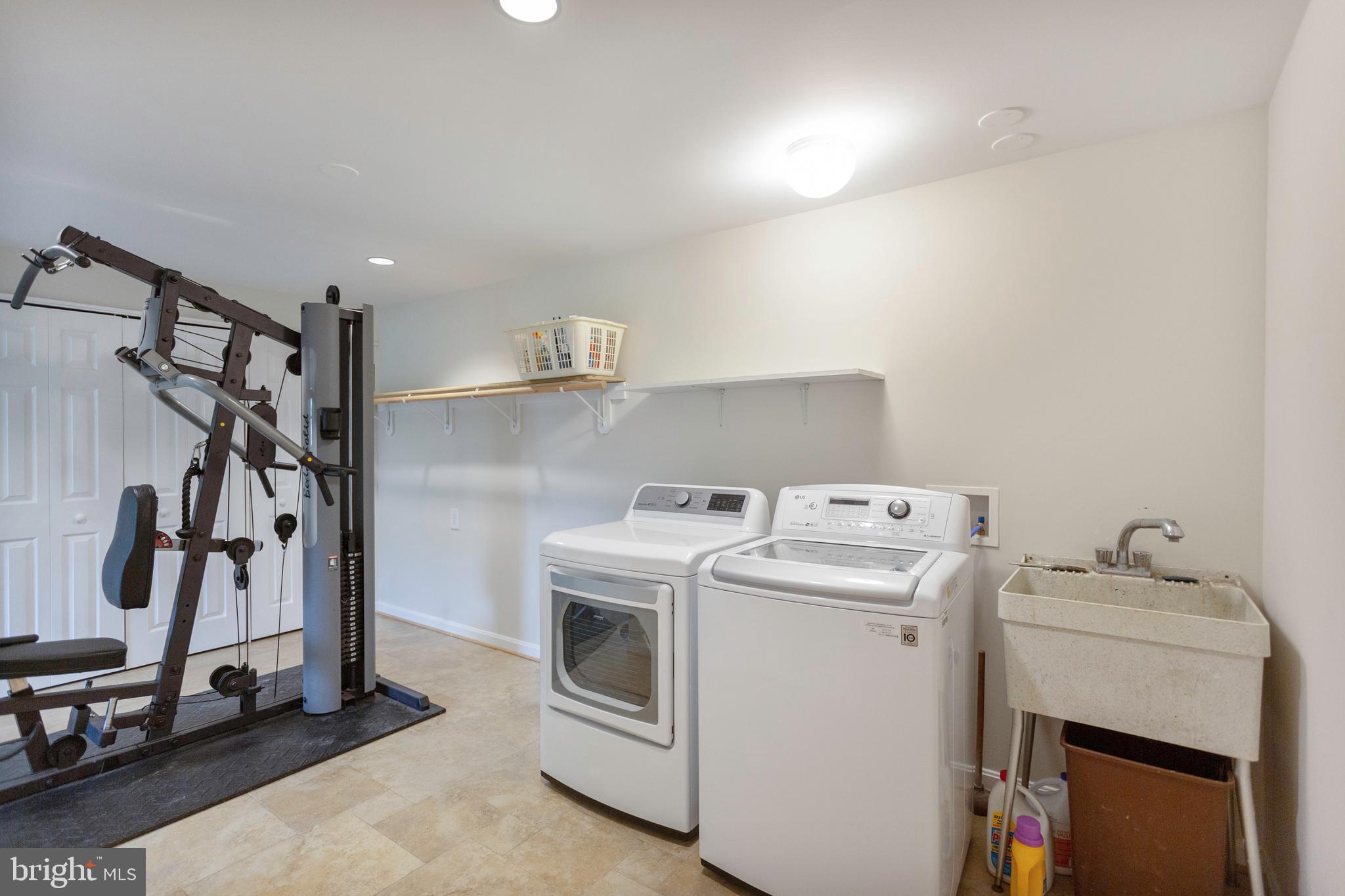 DAISY HILL ESTATES - Residential