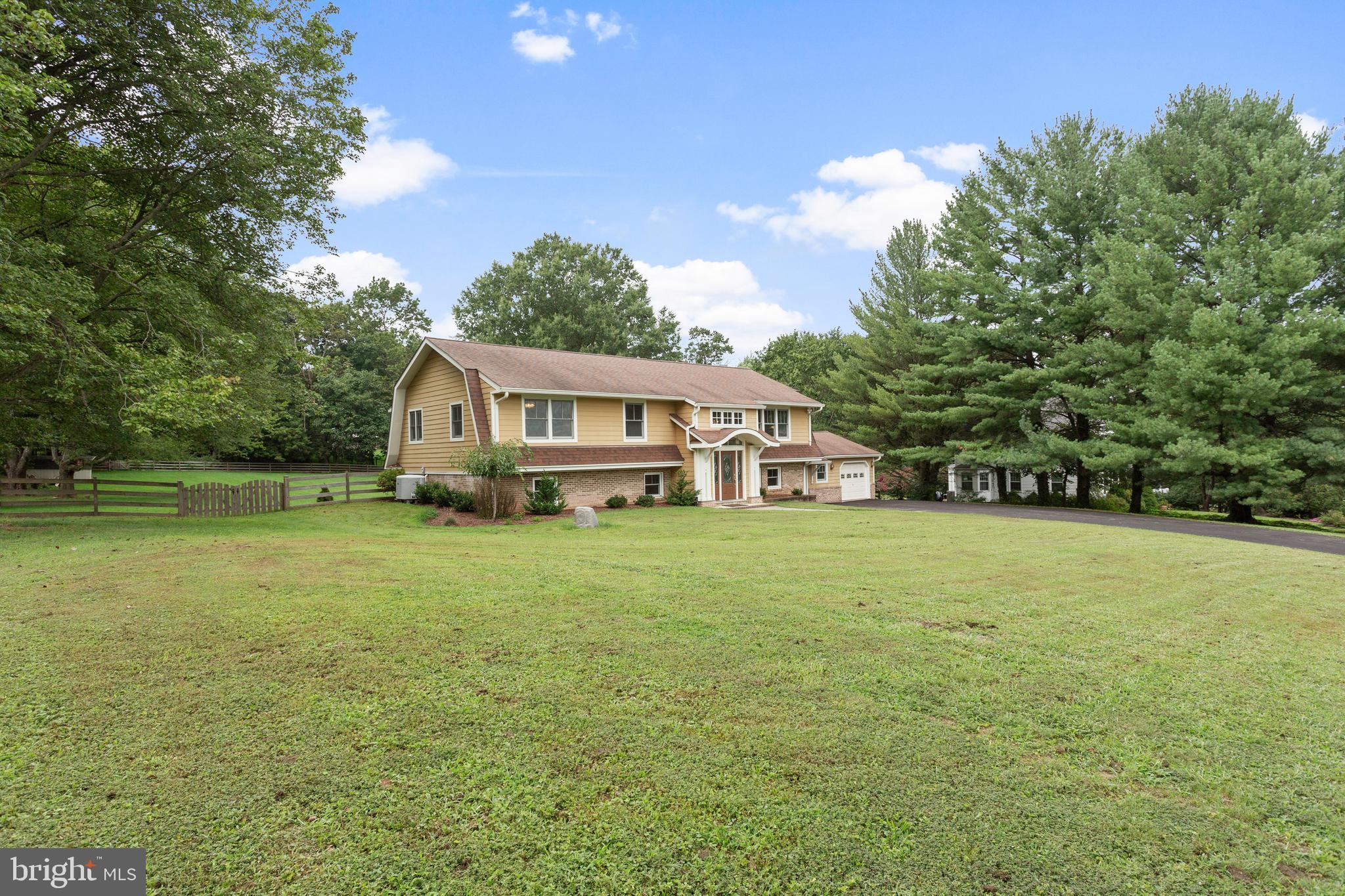 DAISY HILL ESTATES - Residential