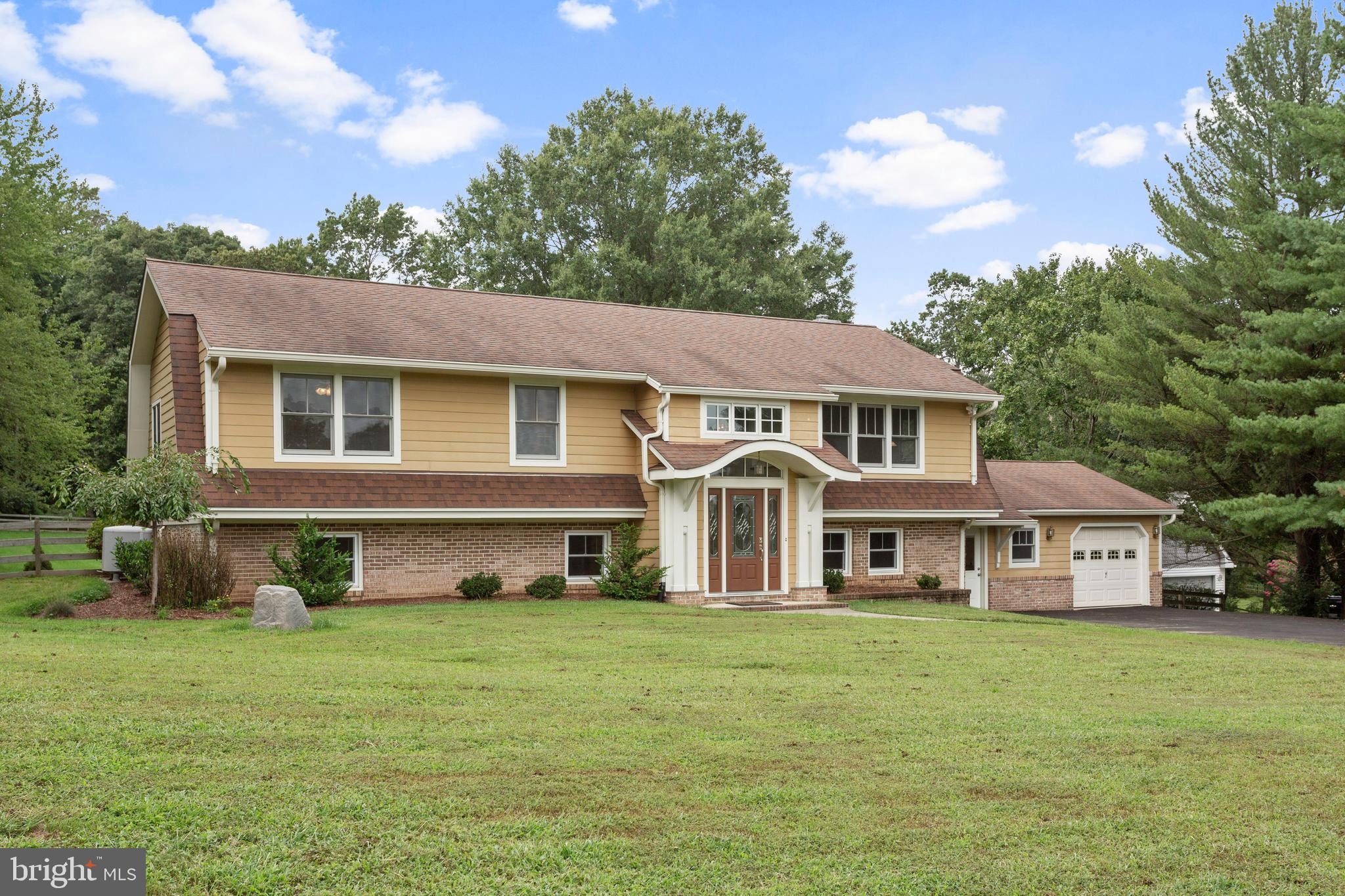 DAISY HILL ESTATES - Residential