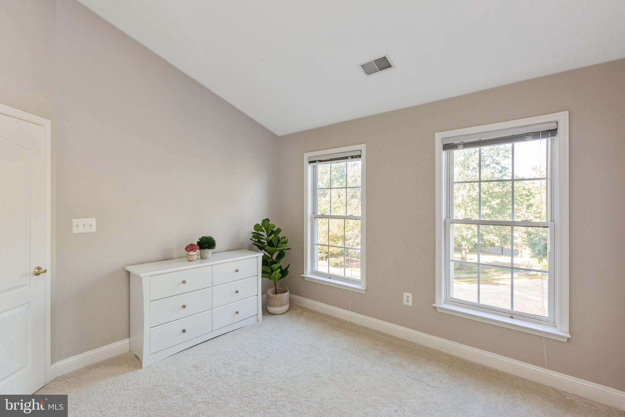 STONE CREEK CROSSING - Residential Lease