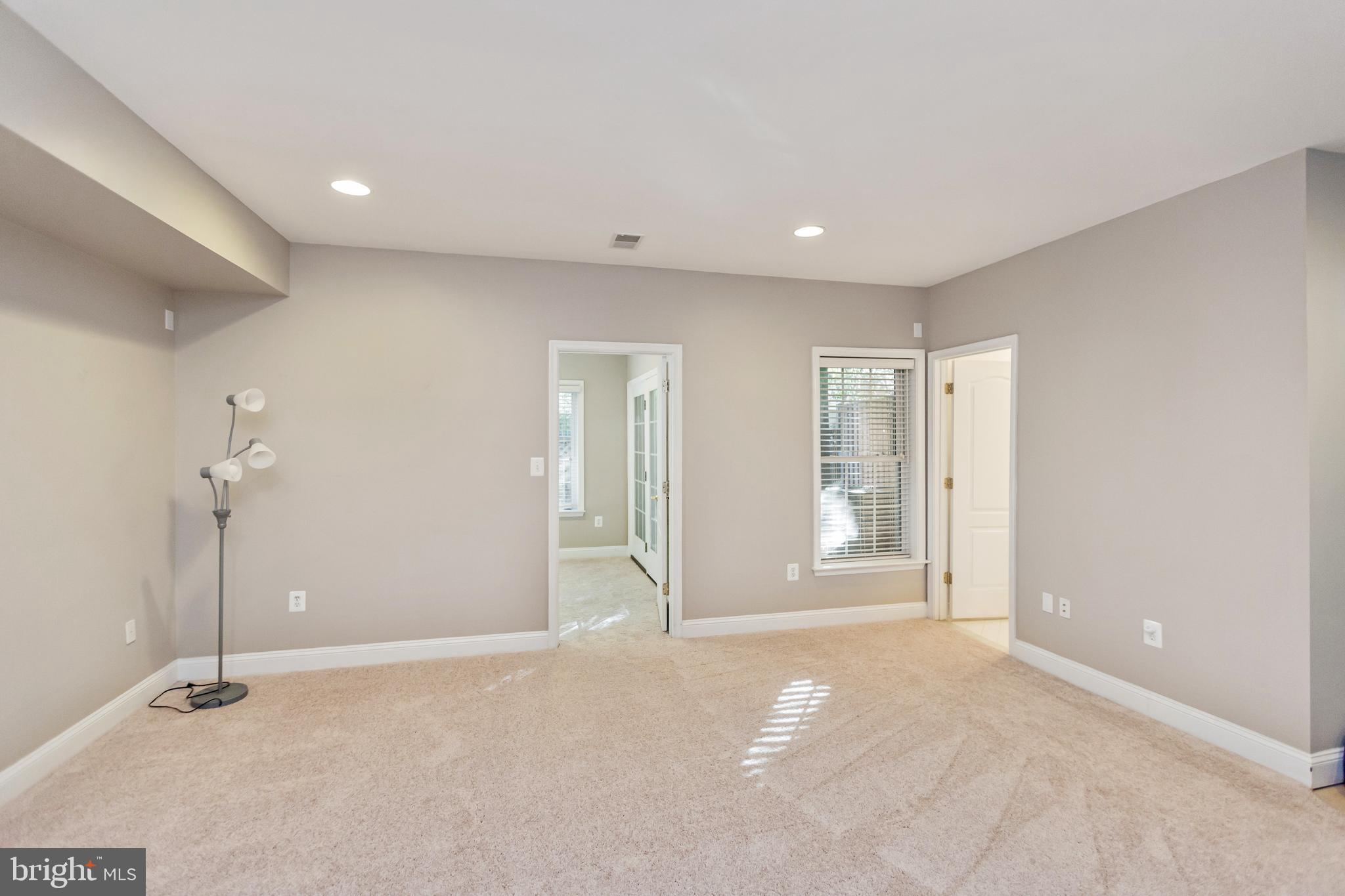 STONE CREEK CROSSING - Residential Lease